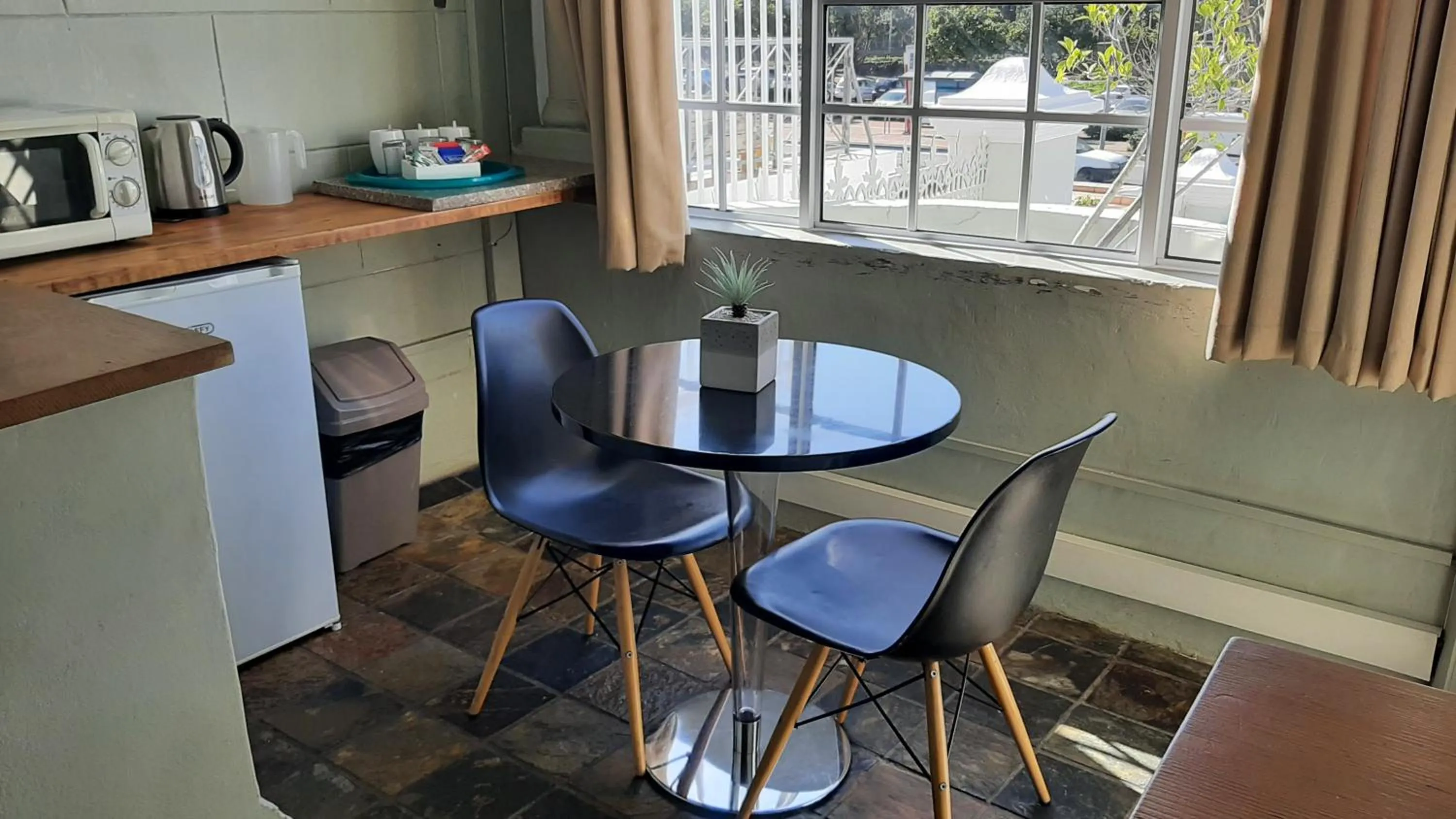 Coffee/tea facilities in The Greenhouse Guesthouse