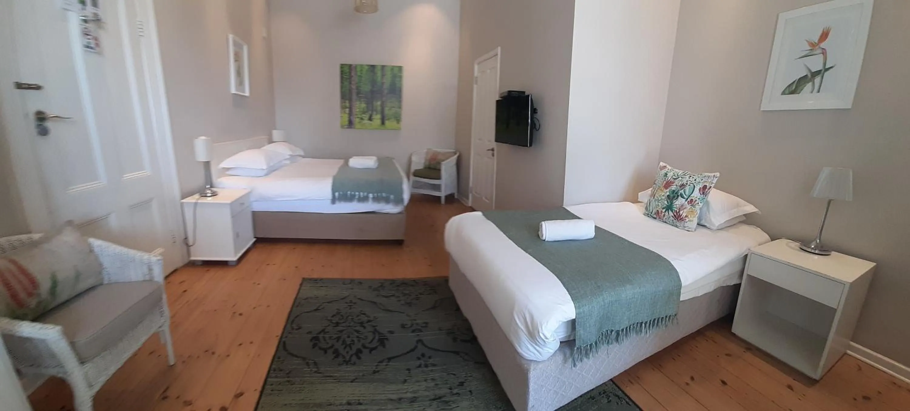 Photo of the whole room, Bed in The Greenhouse Guesthouse