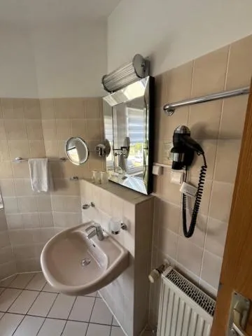 Bathroom in Hotel & Restaurant Raueneck