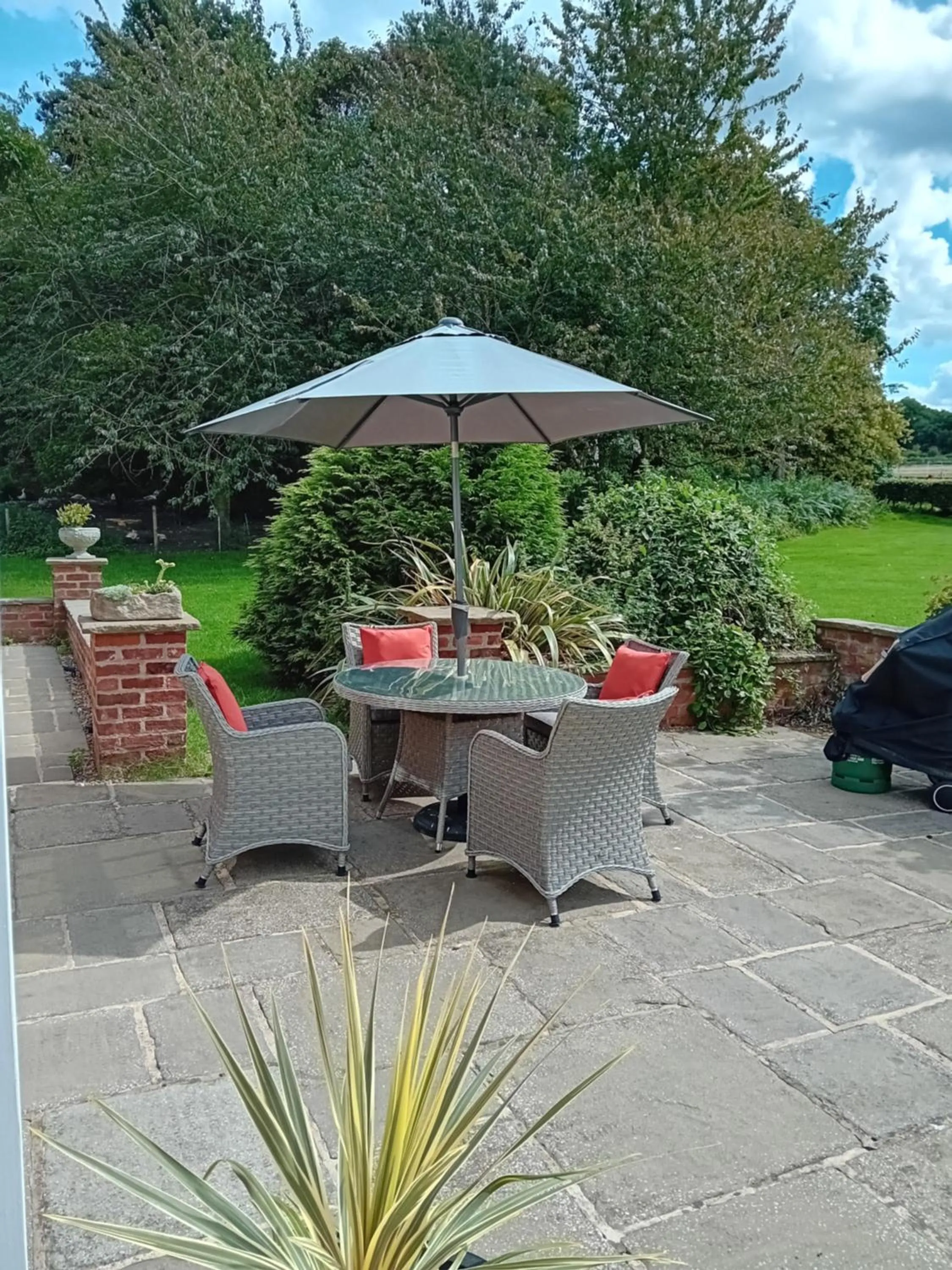 Patio in Clumber Lane End Farm
