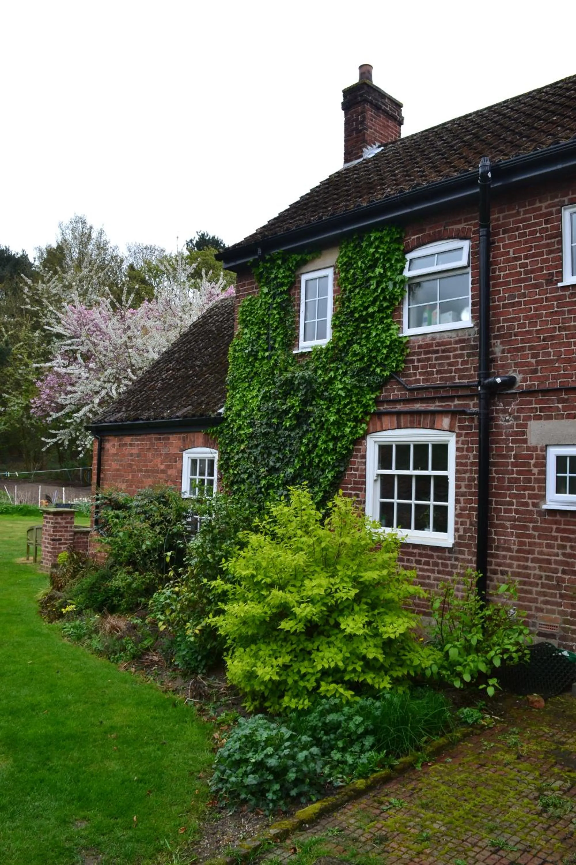 Facade/entrance in Clumber Lane End Farm