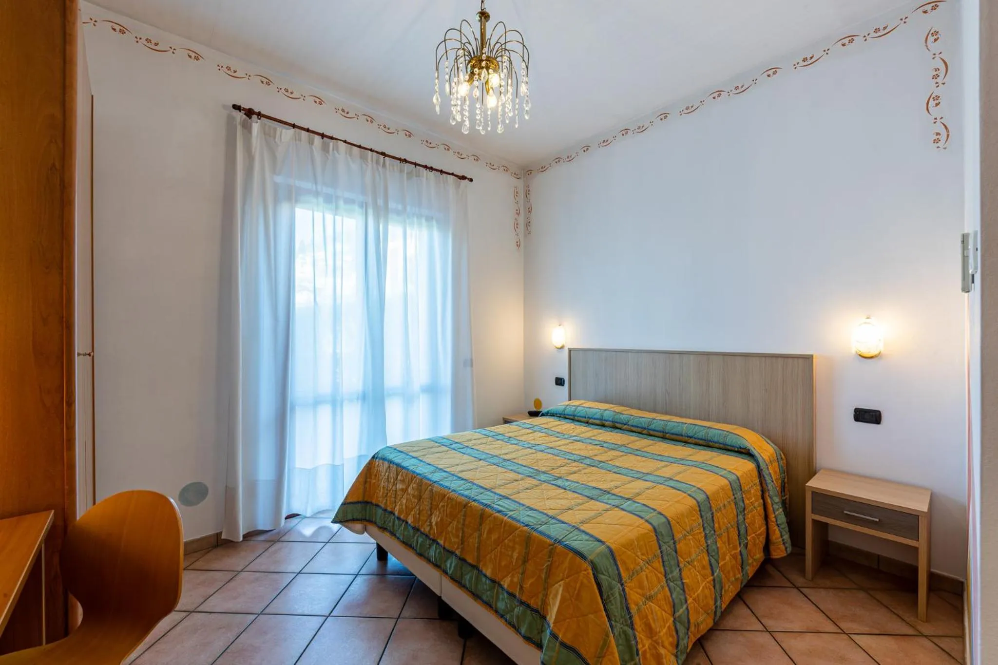 Bed in Hotel Romantic