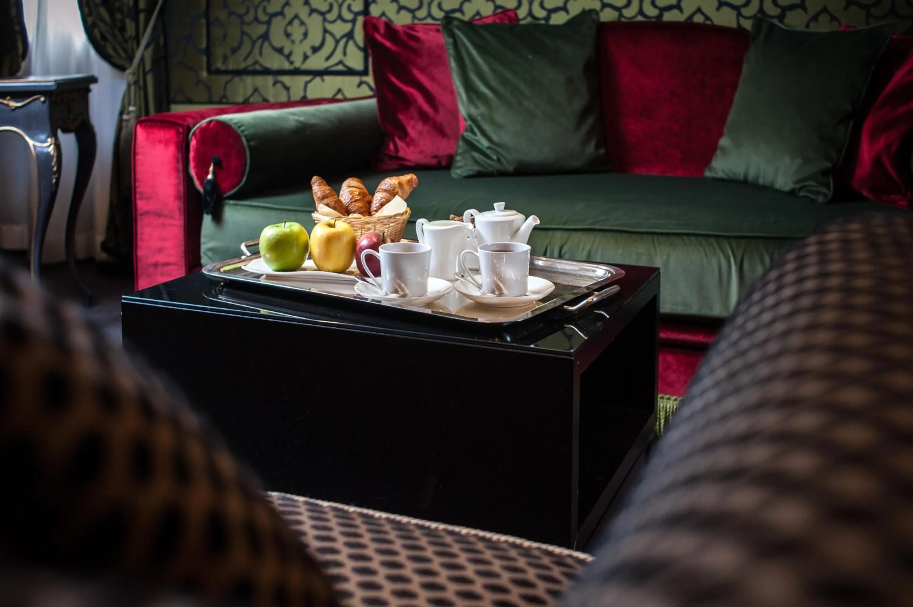 Breakfast in Aqua Palace