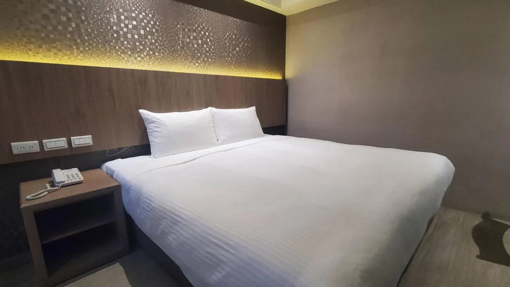 Bed in KDM Hotel