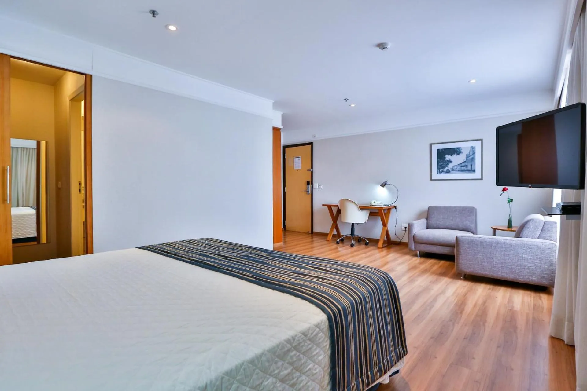 Bed in eSuites Sorocaba by Atlantica