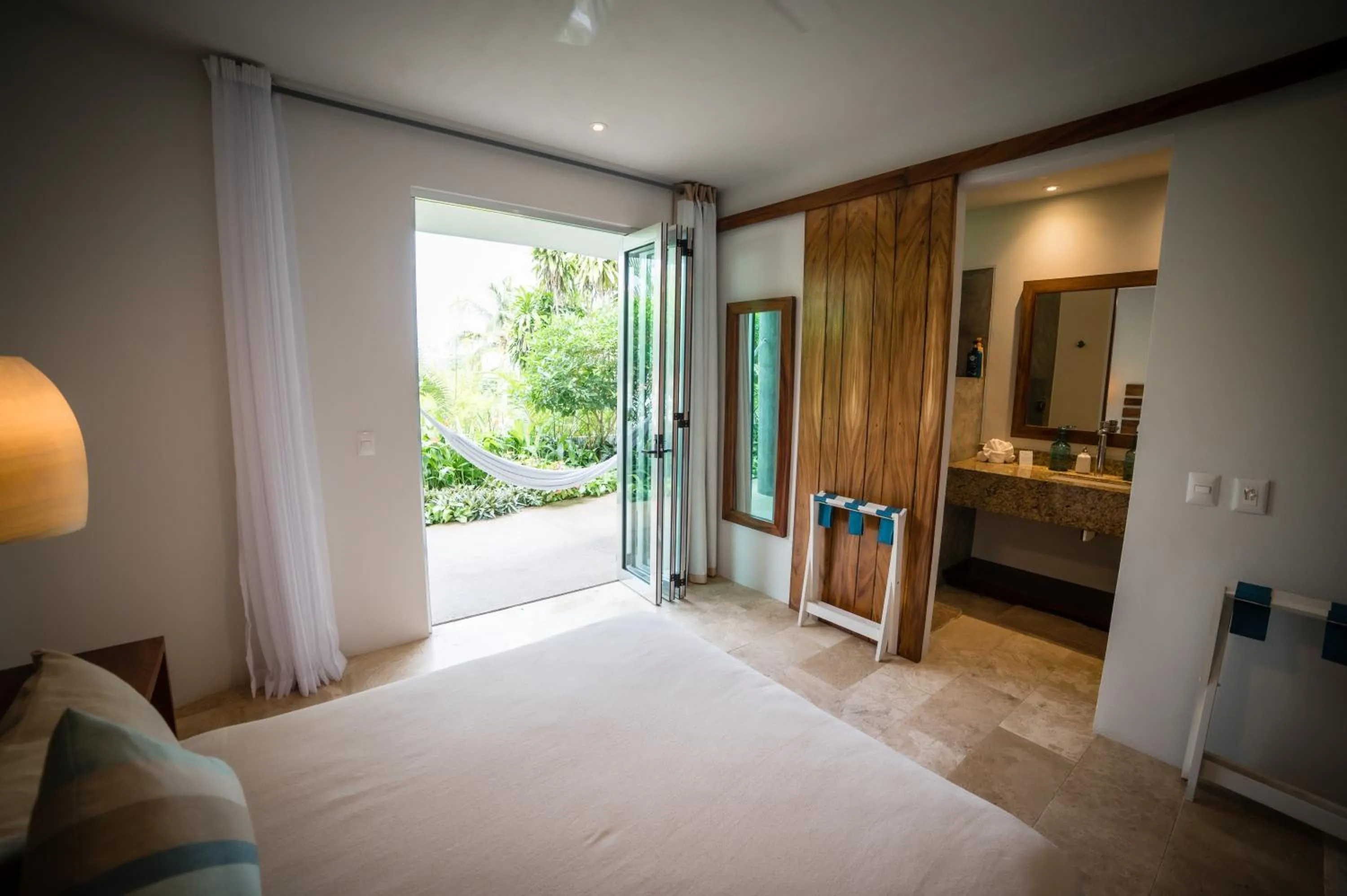 Photo of the whole room, Bed in Anjali Casa Divina