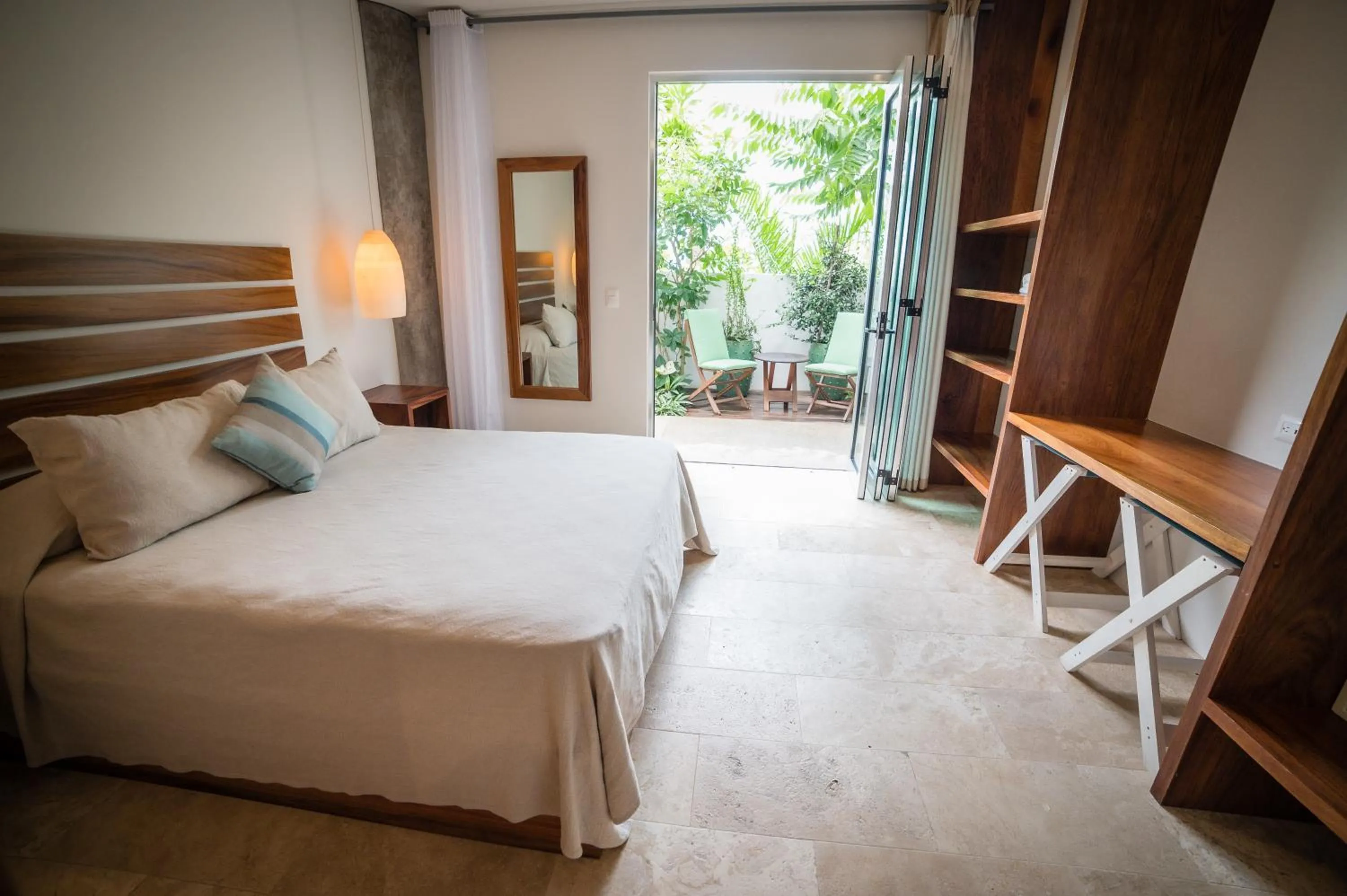 Photo of the whole room, Bed in Anjali Casa Divina