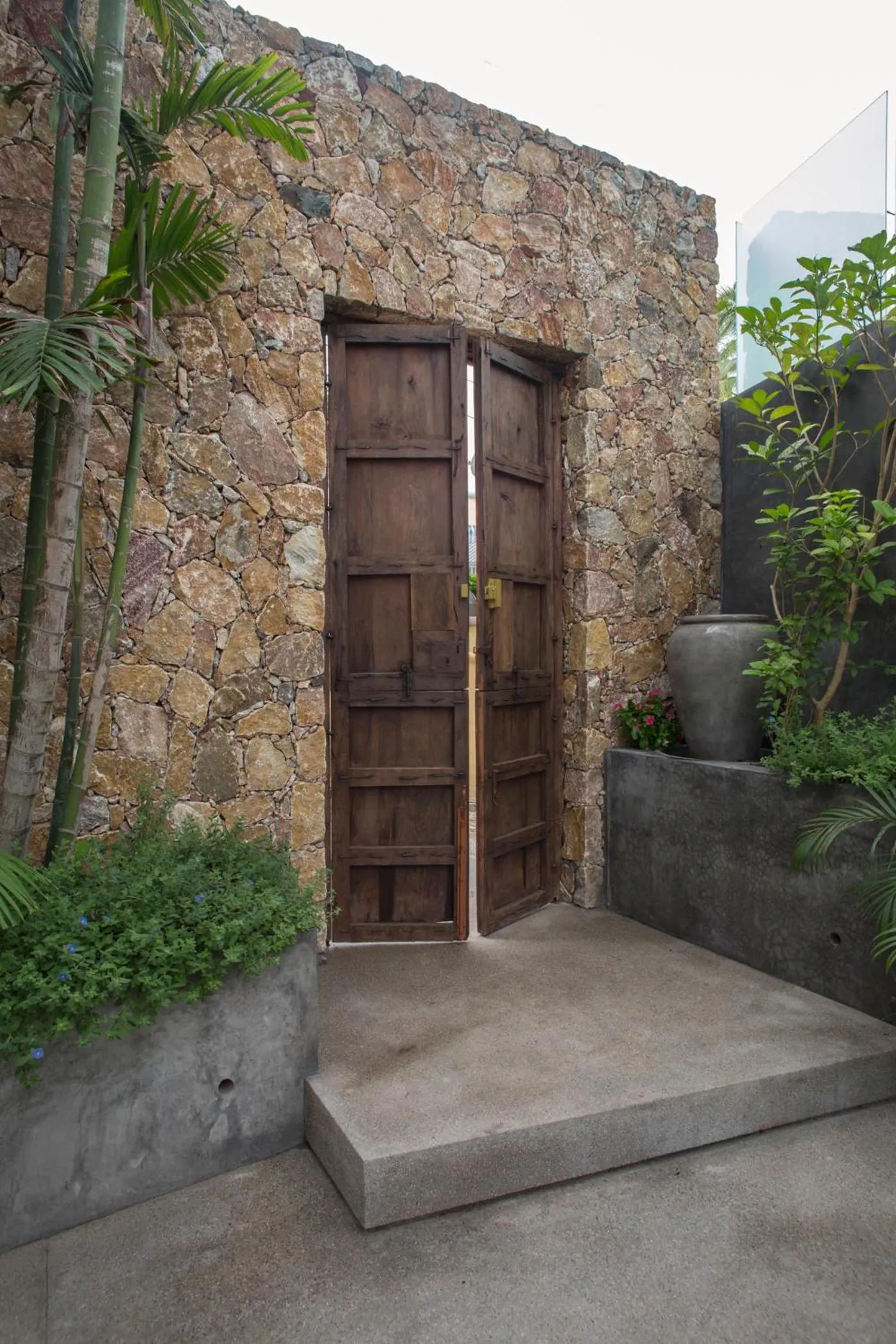 Facade/entrance in Anjali Casa Divina
