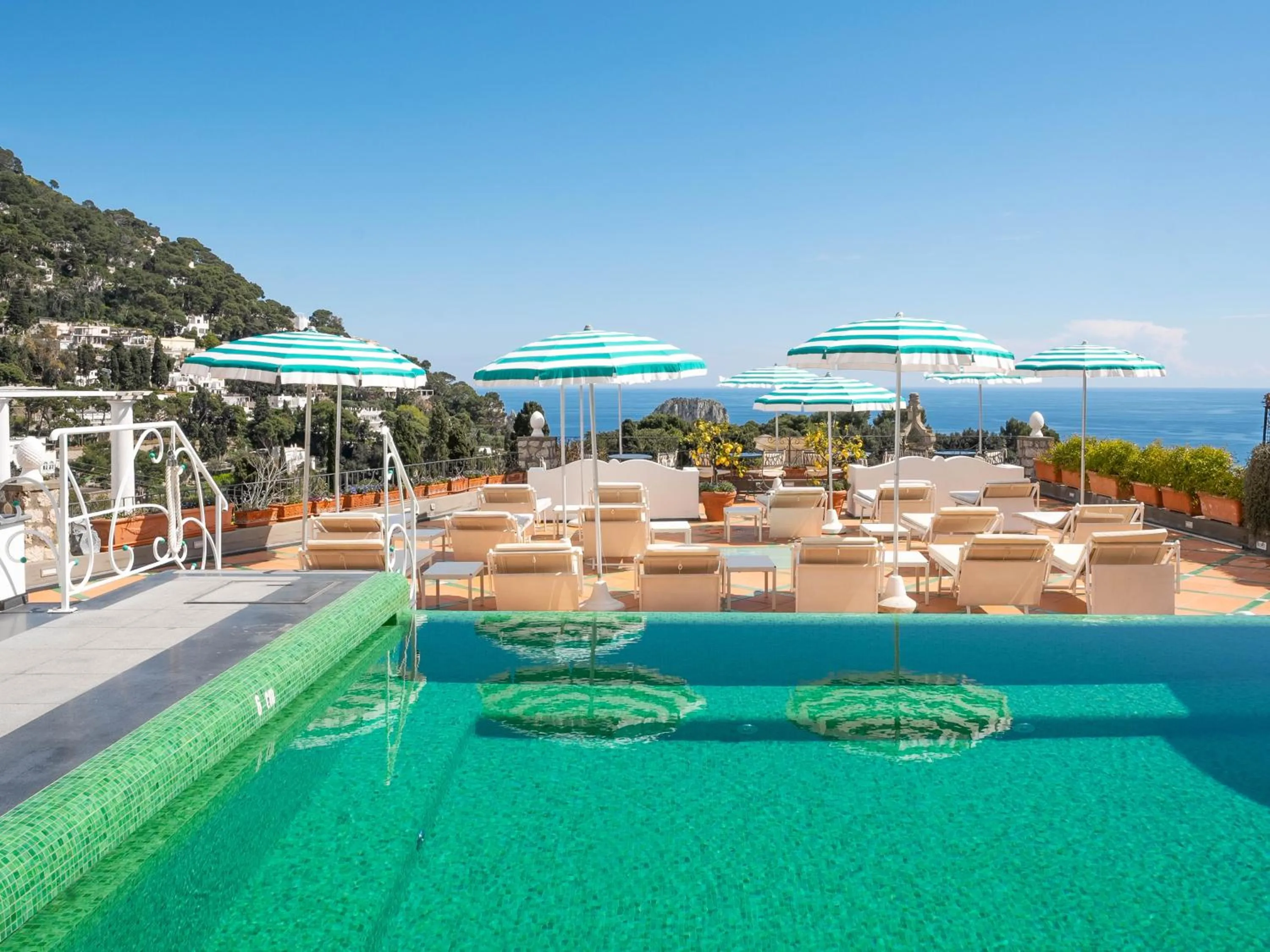 Swimming pool in Sina Flora