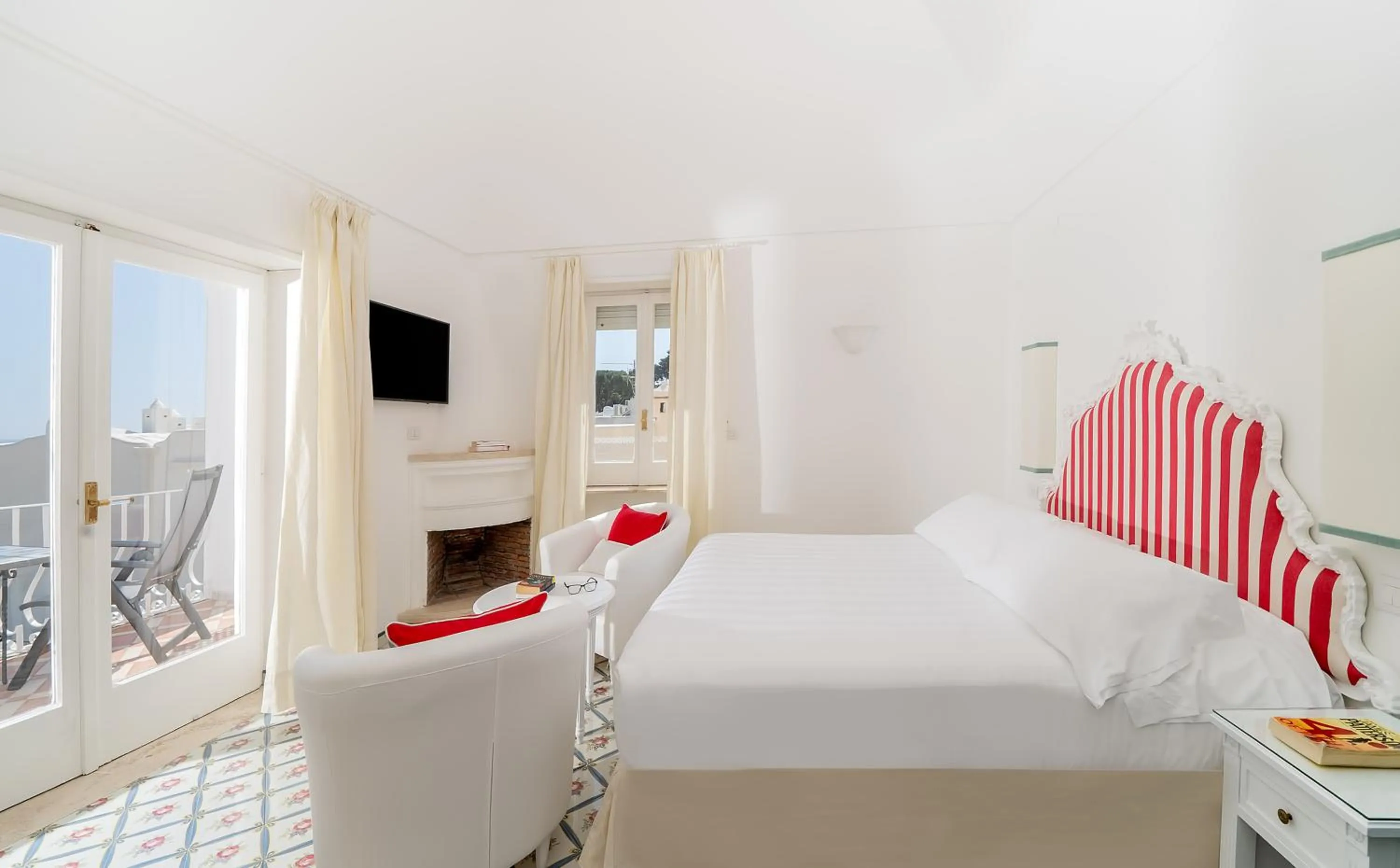 Bedroom, Bed in Sina Flora