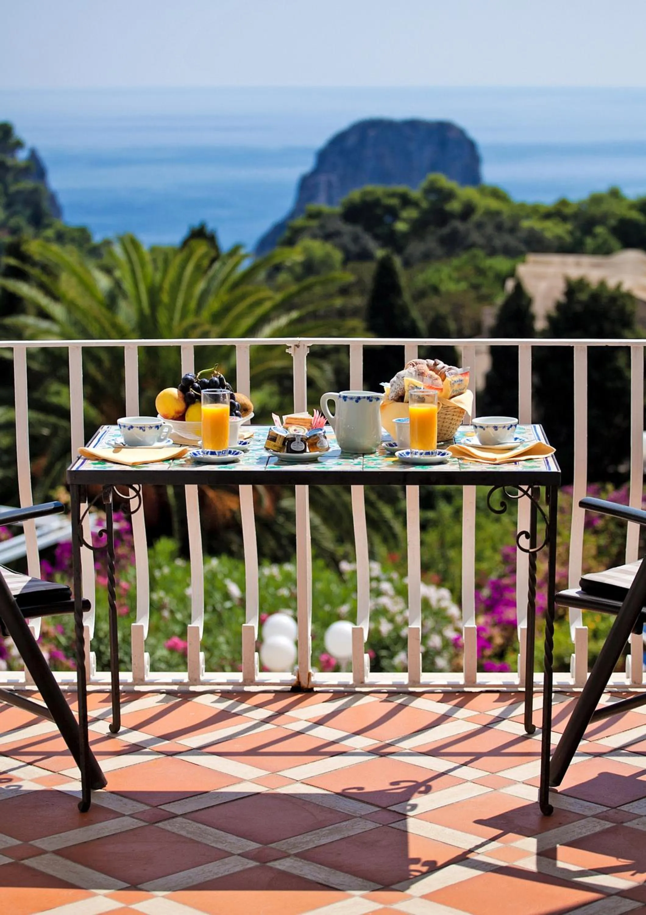 Sea view in Sina Flora