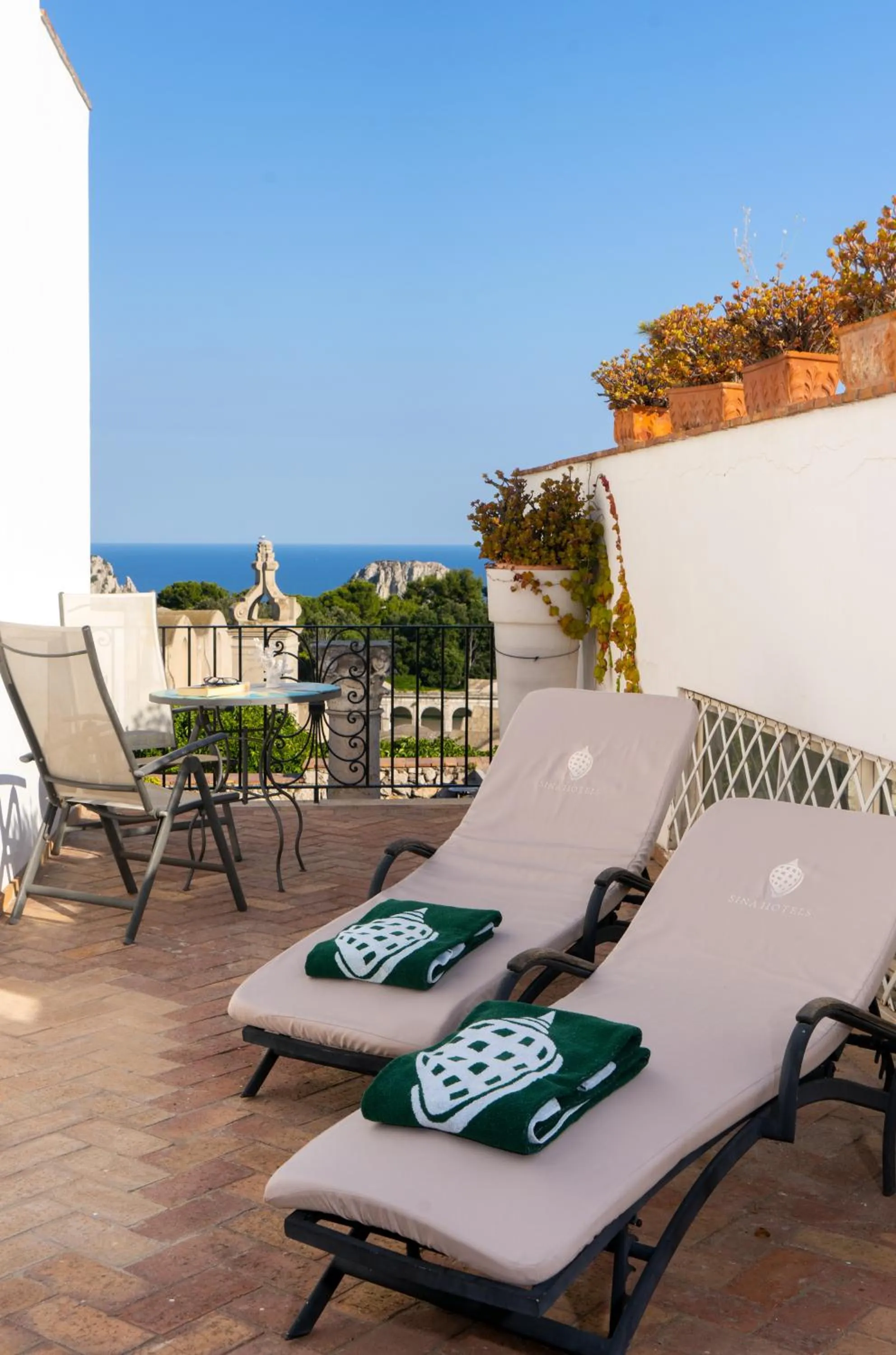 Sea view in Sina Flora