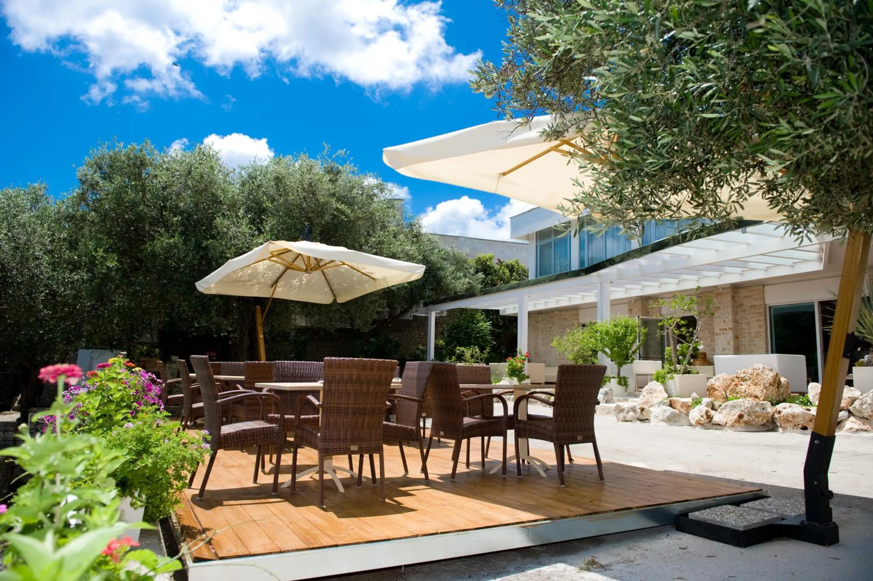 Patio in Hotel Orsa Maggiore
