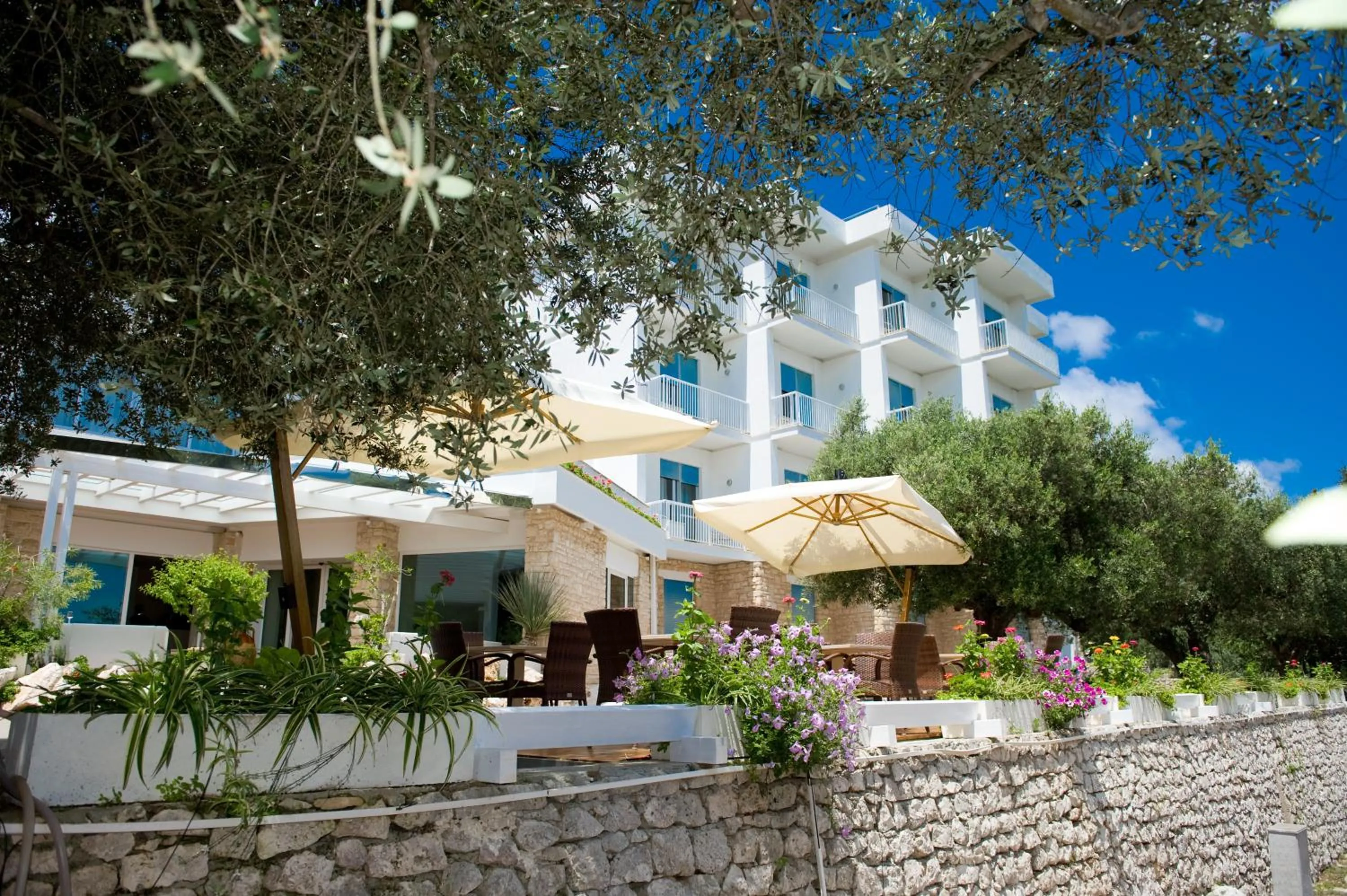 Facade/entrance in Hotel Orsa Maggiore