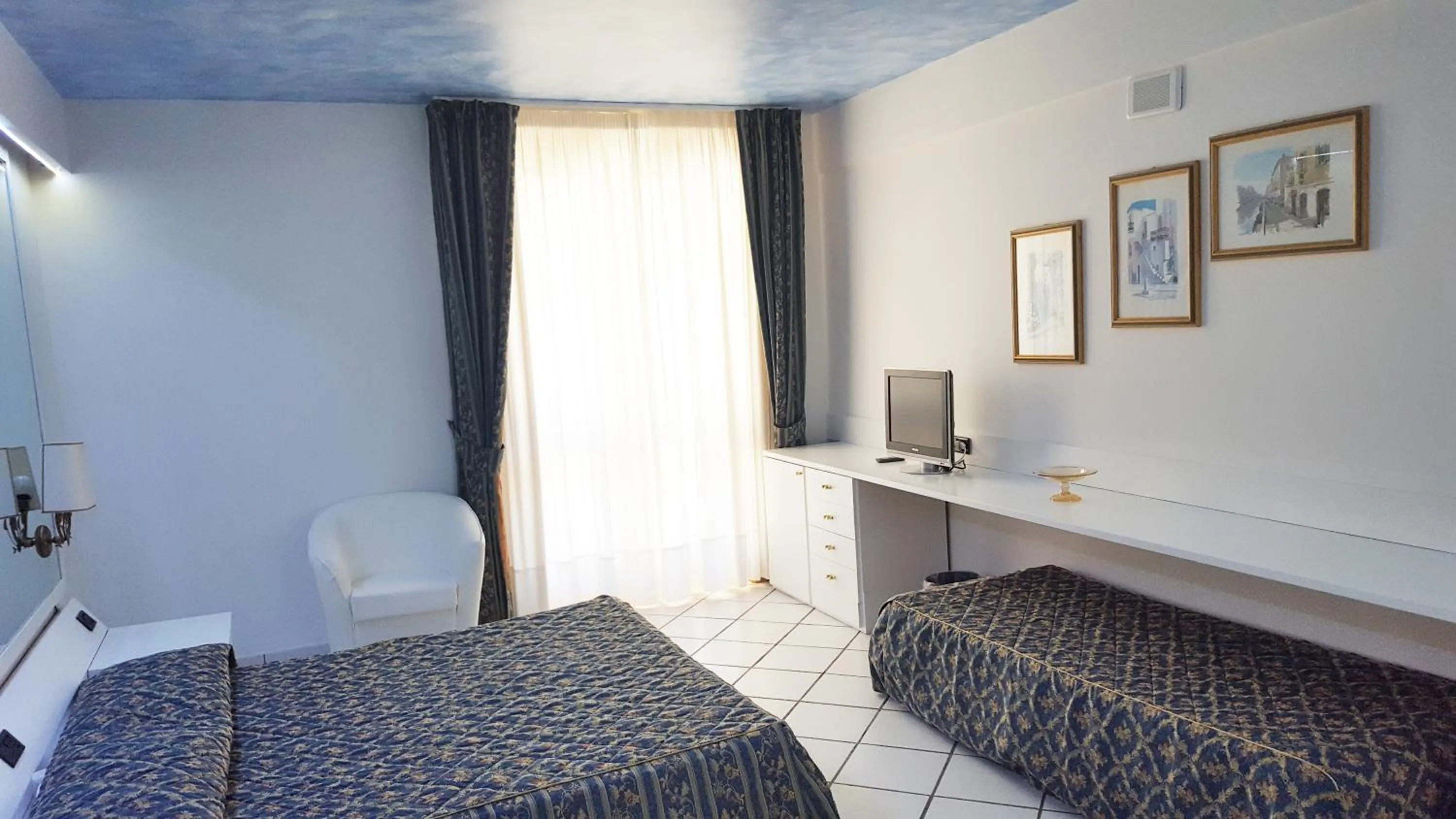 Photo of the whole room, Bed in Hotel Ristorante Panoramico