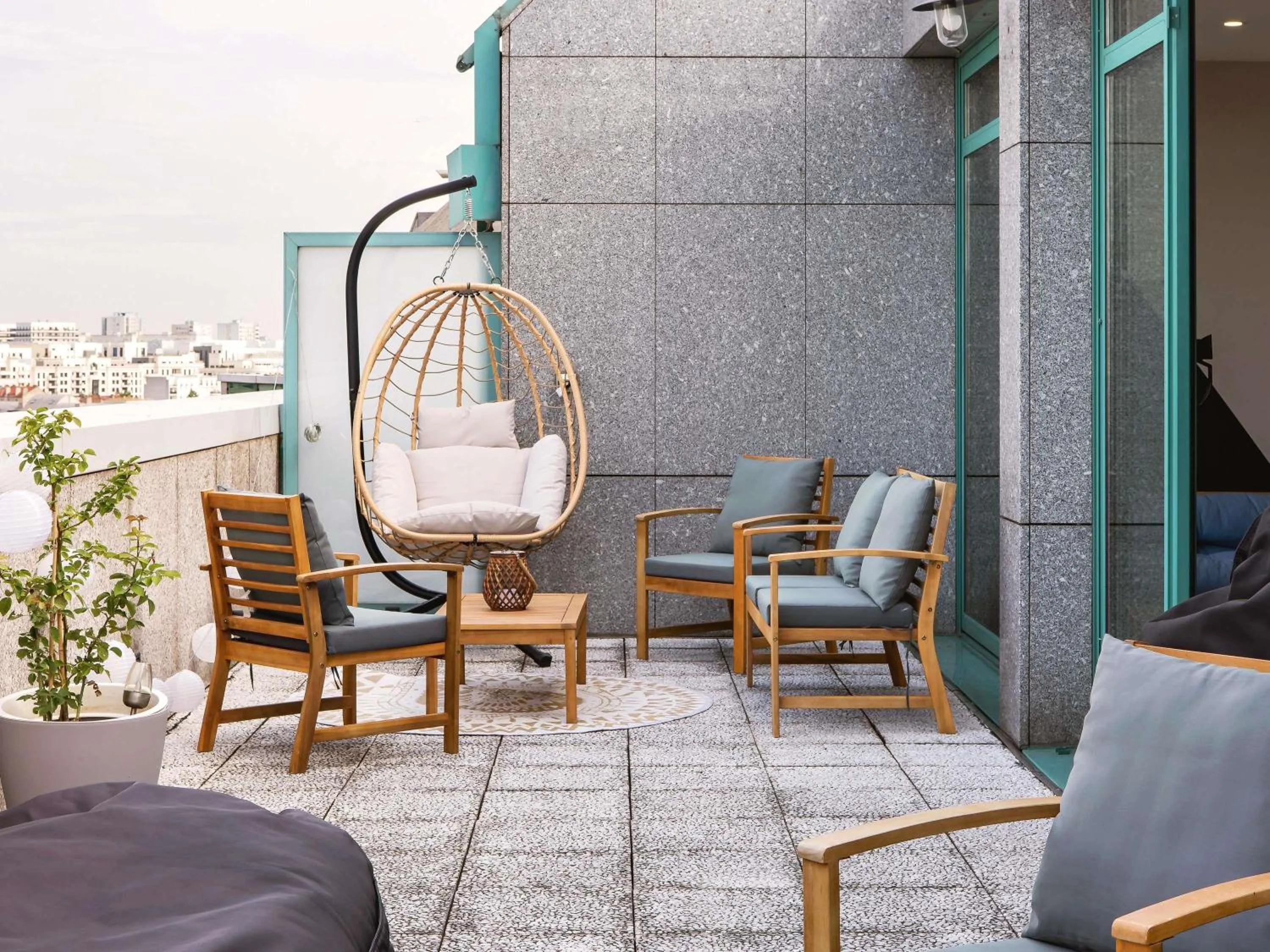 Property building in Mercure Paris Saint-Ouen