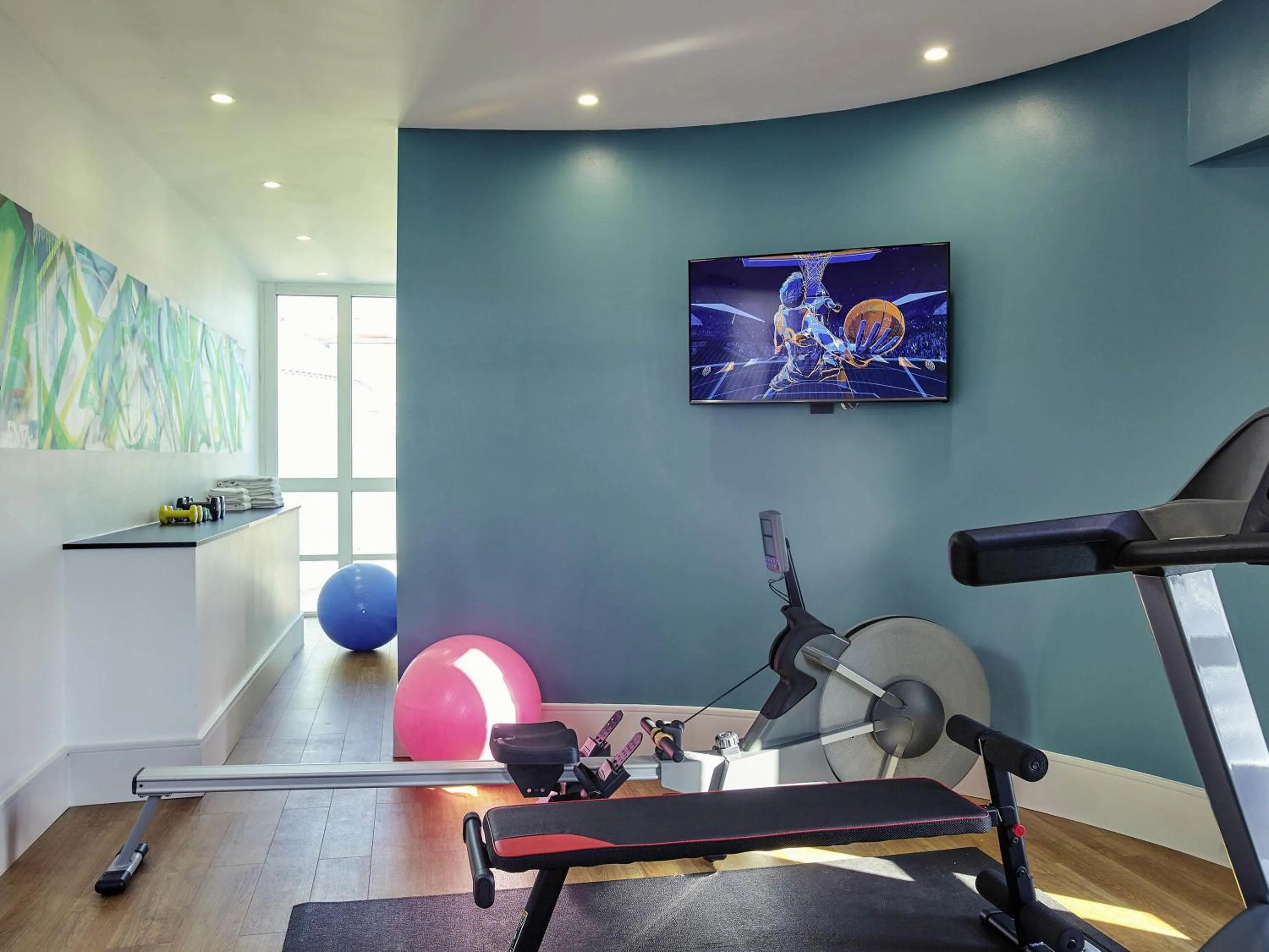 Fitness centre/facilities in Mercure Paris Saint-Ouen