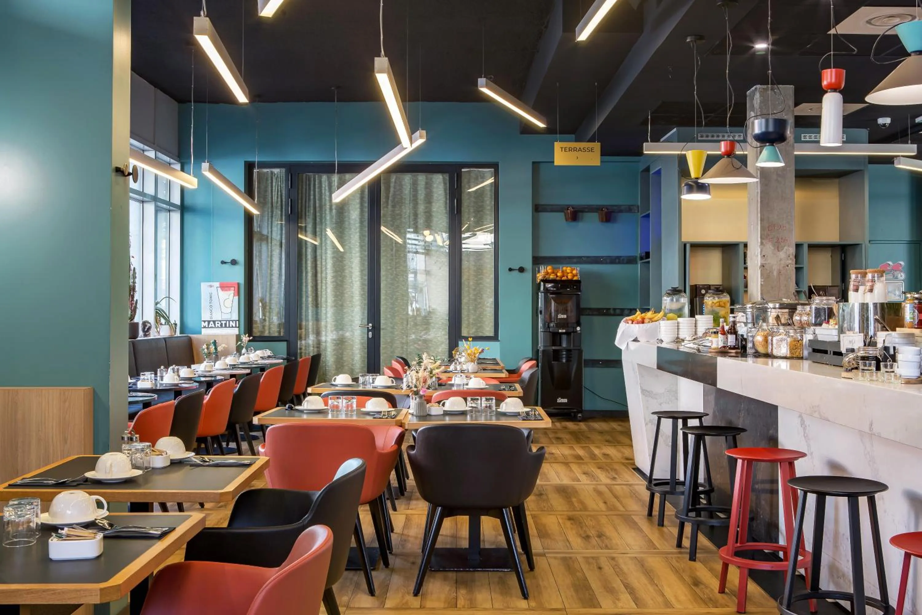 Restaurant/places to eat in Mercure Paris Saint-Ouen