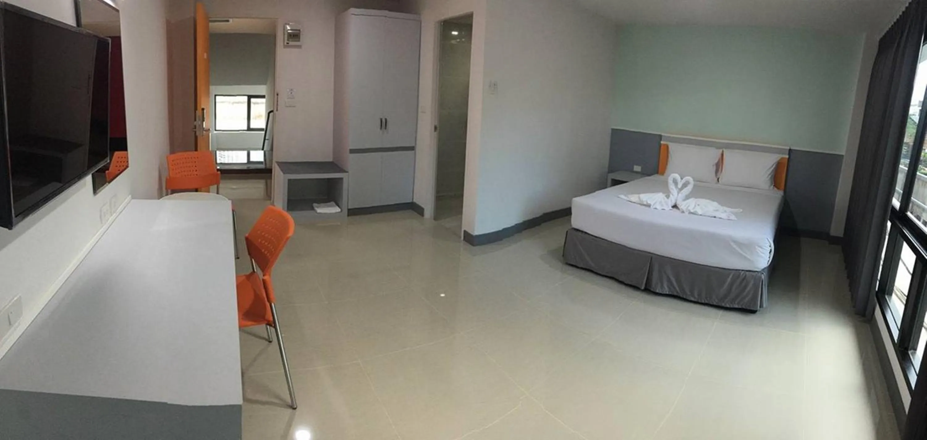 Bed in Sakura Budget Hotel