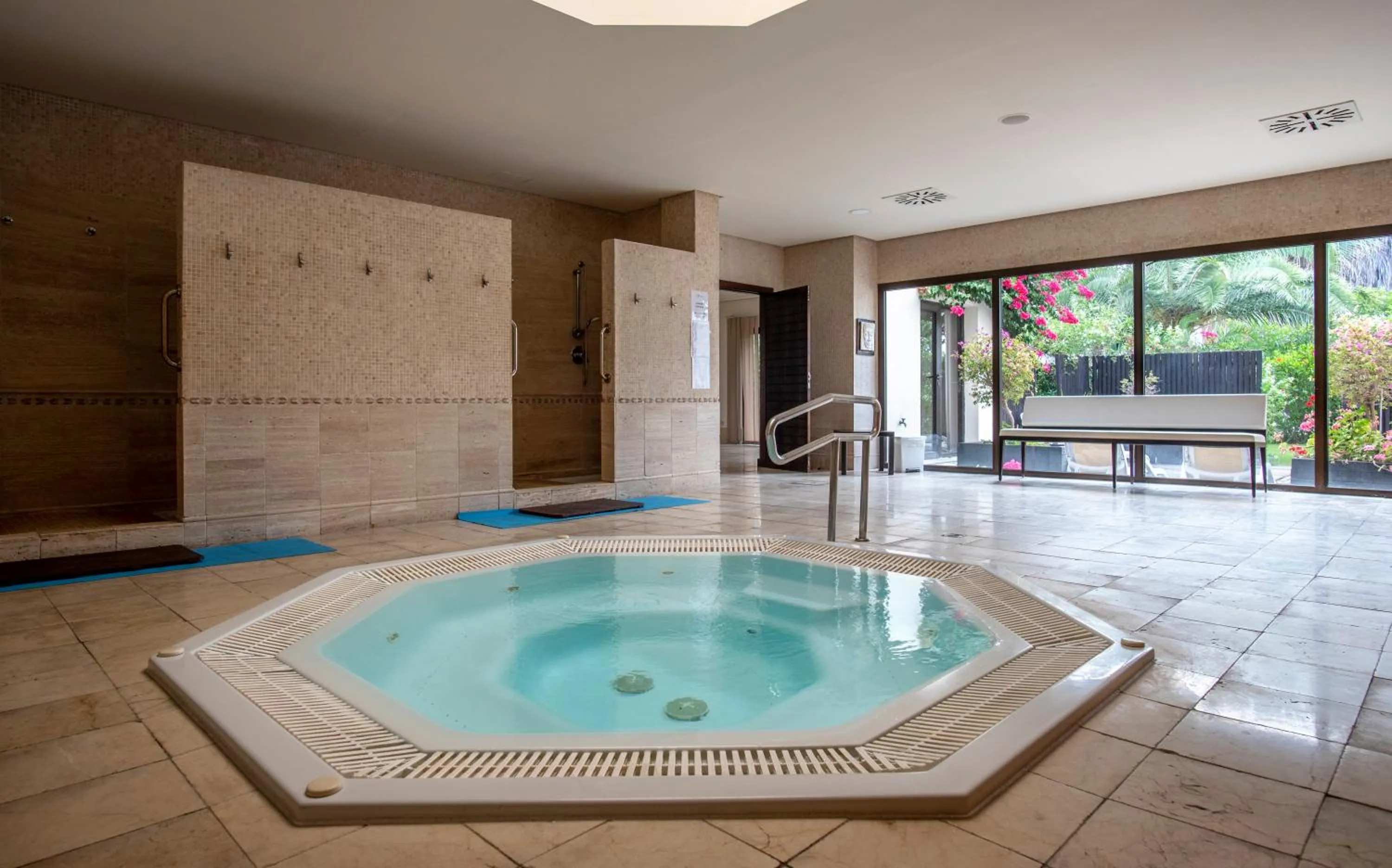 Spa and wellness centre/facilities in Impressive Playa Granada Golf