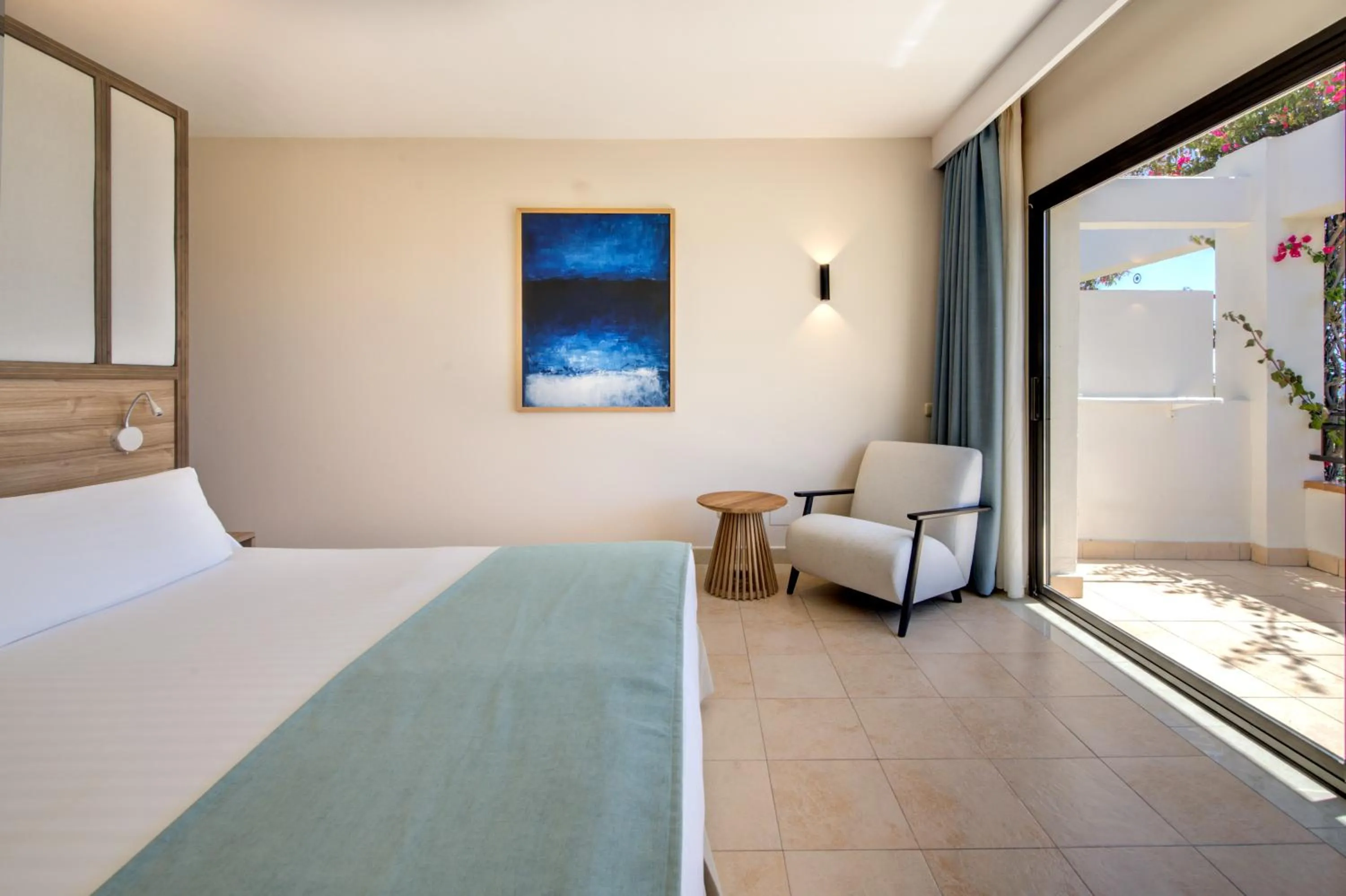 Bed in Impressive Playa Granada Golf