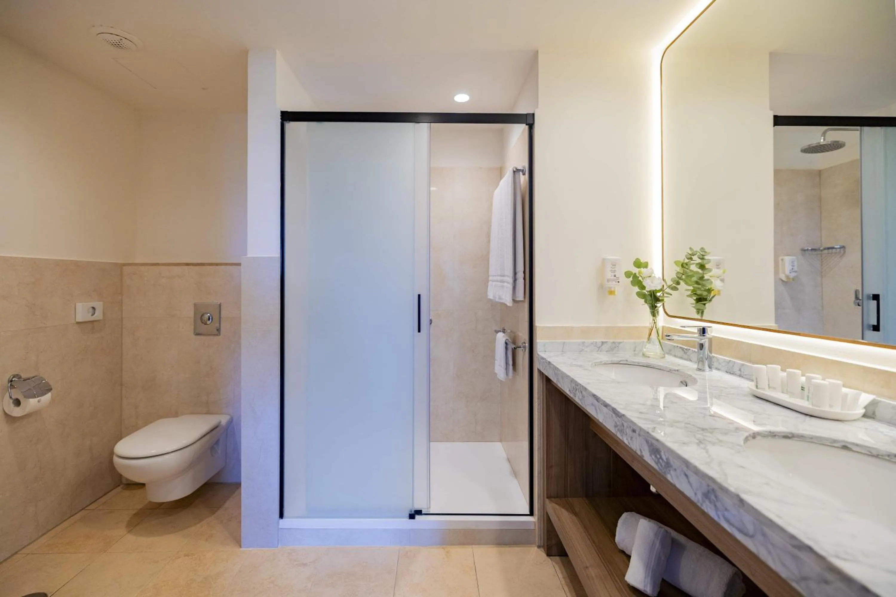 Shower in Impressive Playa Granada Golf