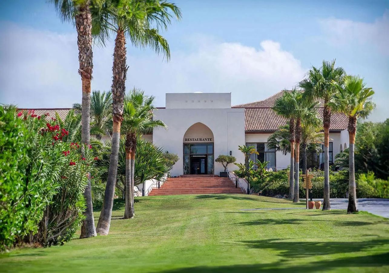 Restaurant/places to eat in Impressive Playa Granada Golf