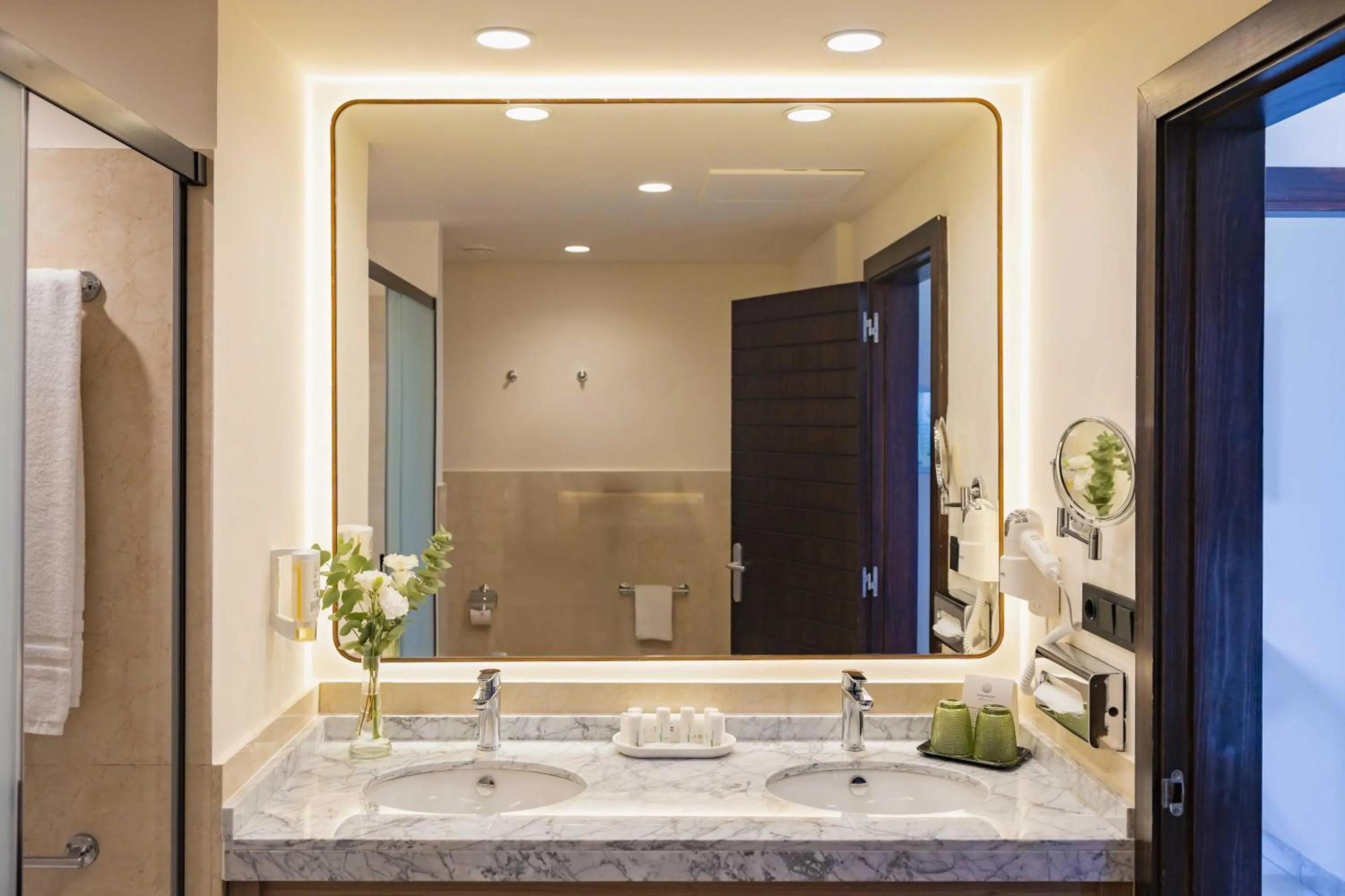 Shower in Impressive Playa Granada Golf