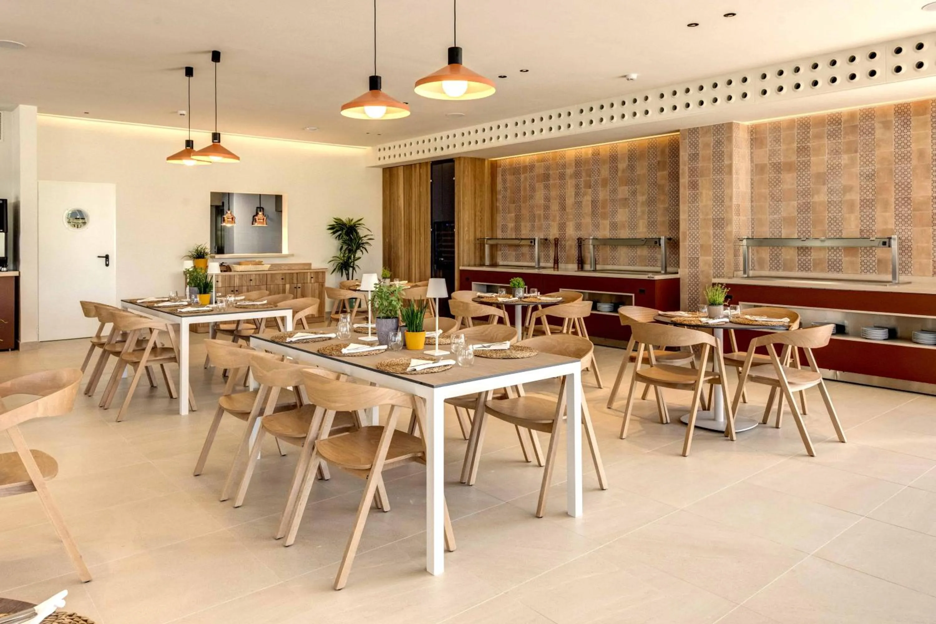 Restaurant/places to eat in Impressive Playa Granada Golf