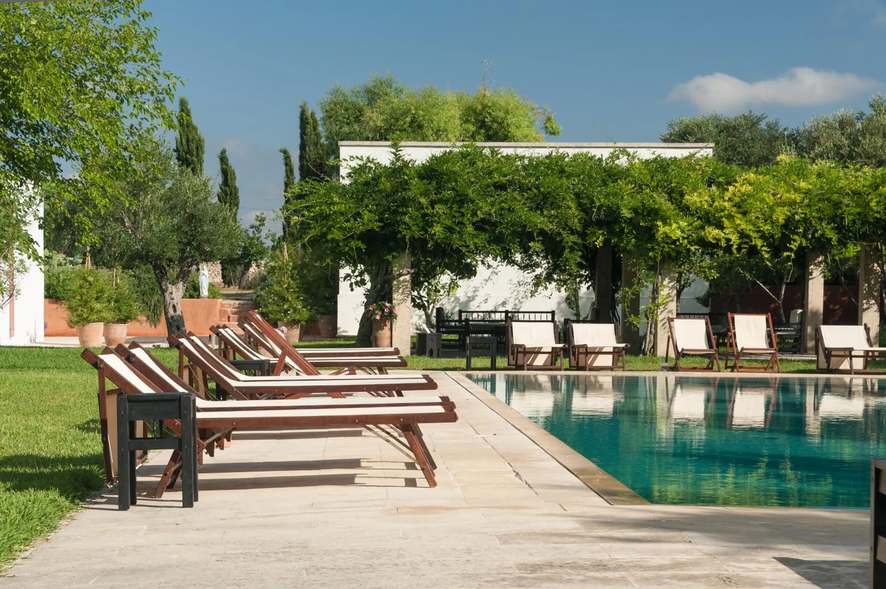 Swimming pool in Masseria Montelauro