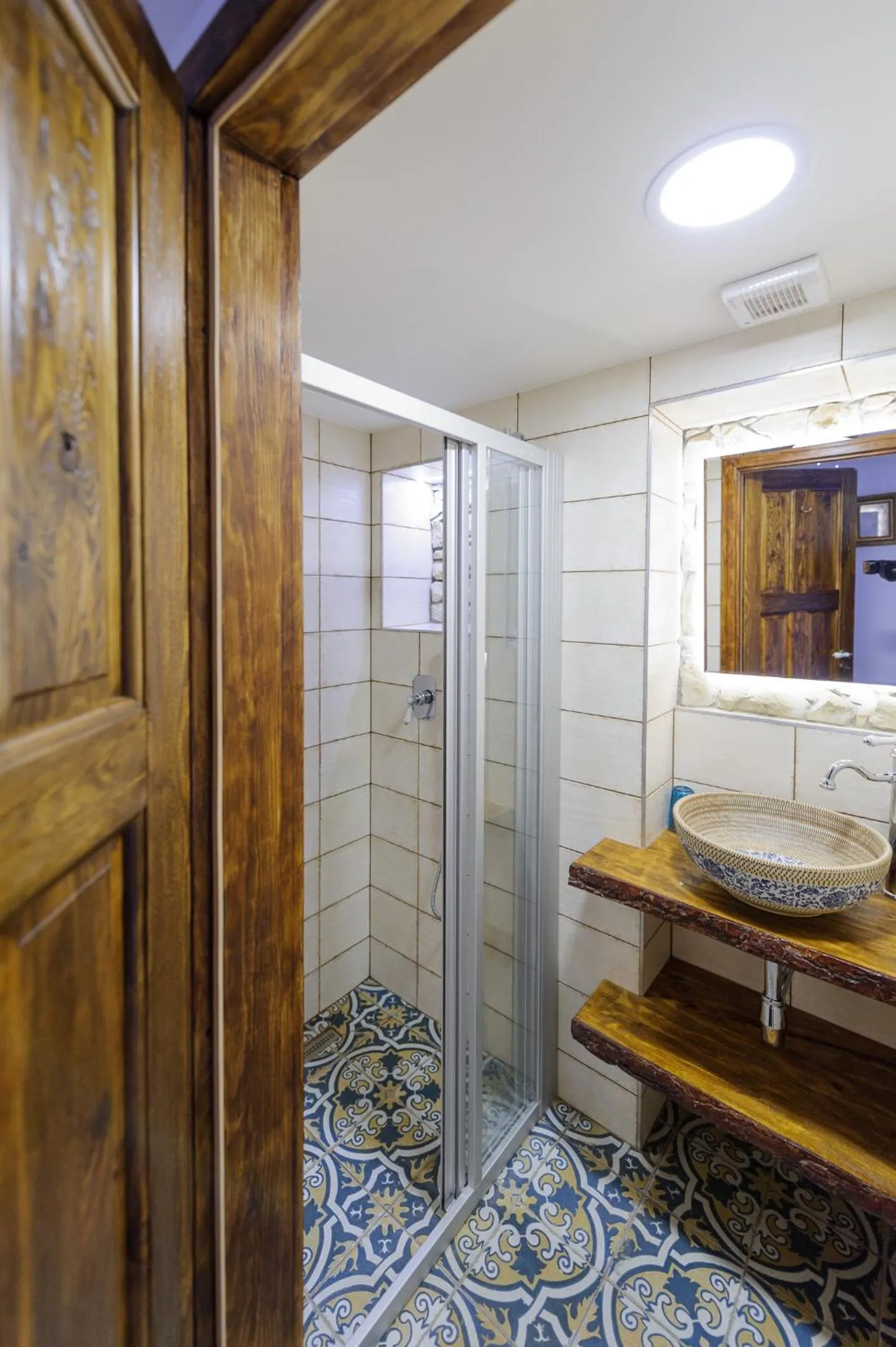 Shower in Pinkova Apartments