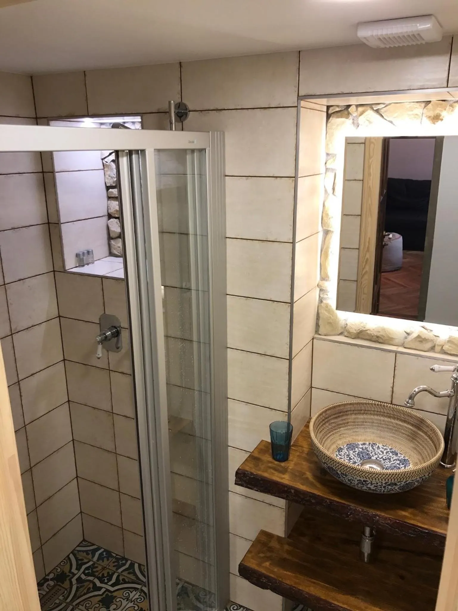 Shower in Pinkova Apartments