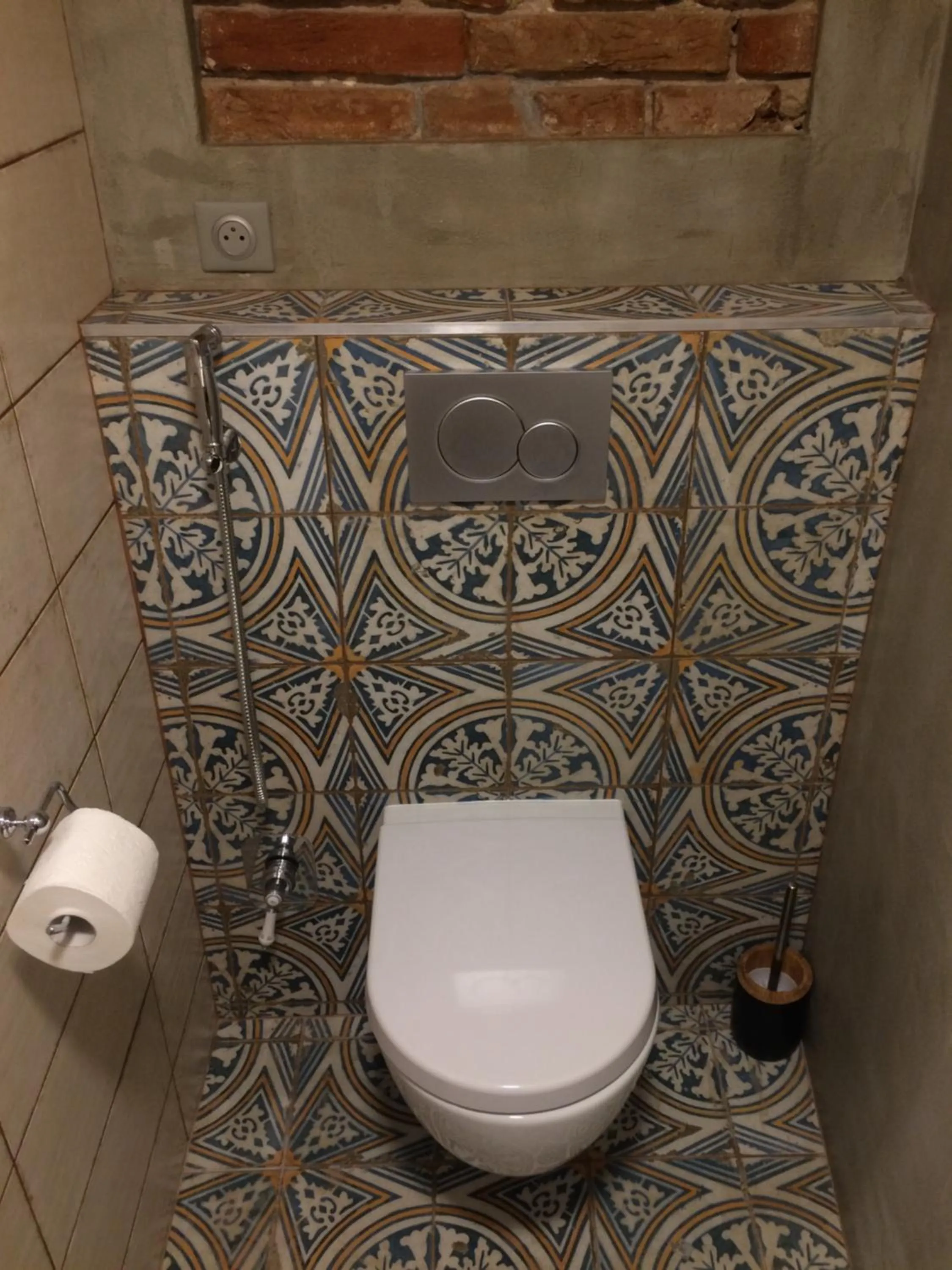 Toilet in Pinkova Apartments