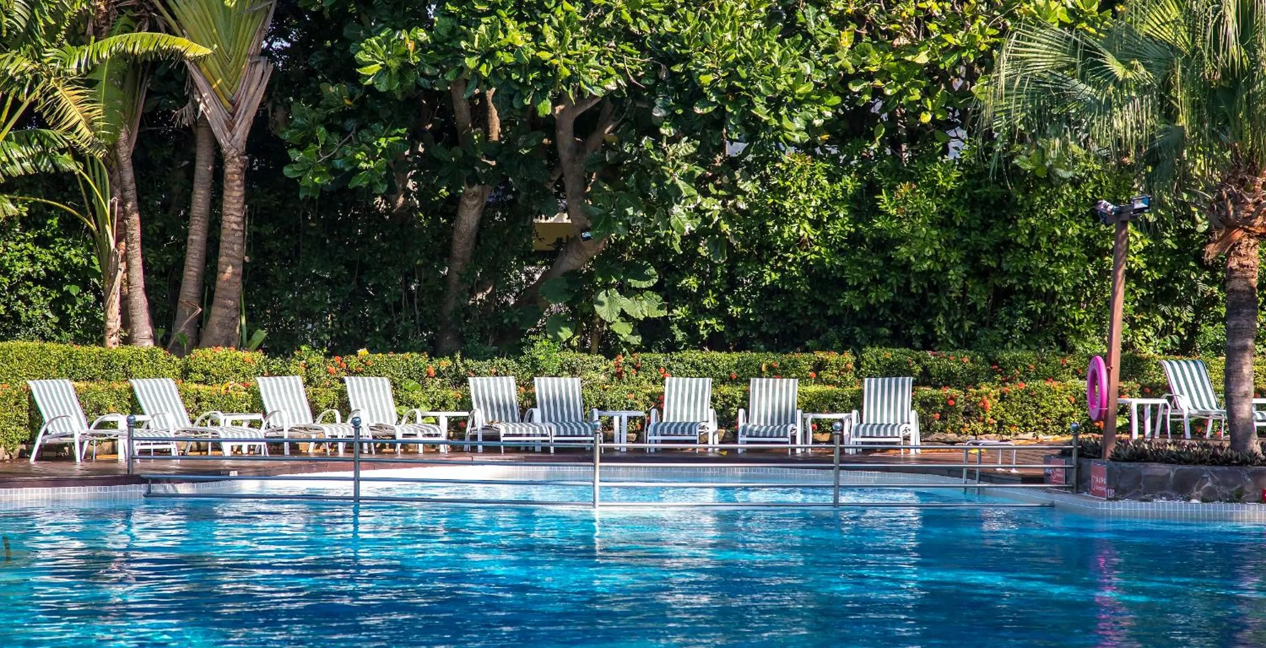 Swimming pool in Caesar Park Hotel Kenting