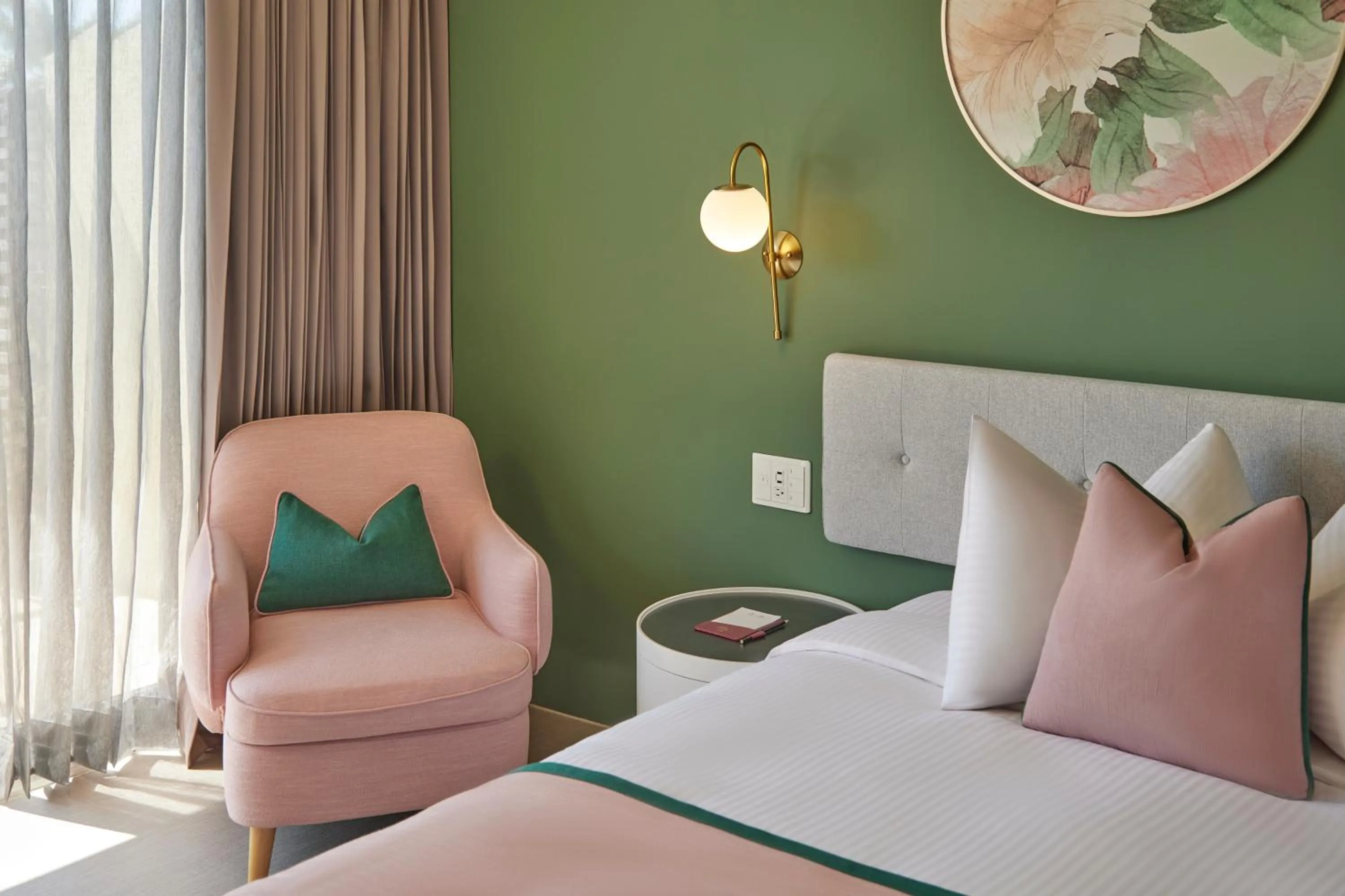 children, Bed in Caesar Park Hotel Kenting