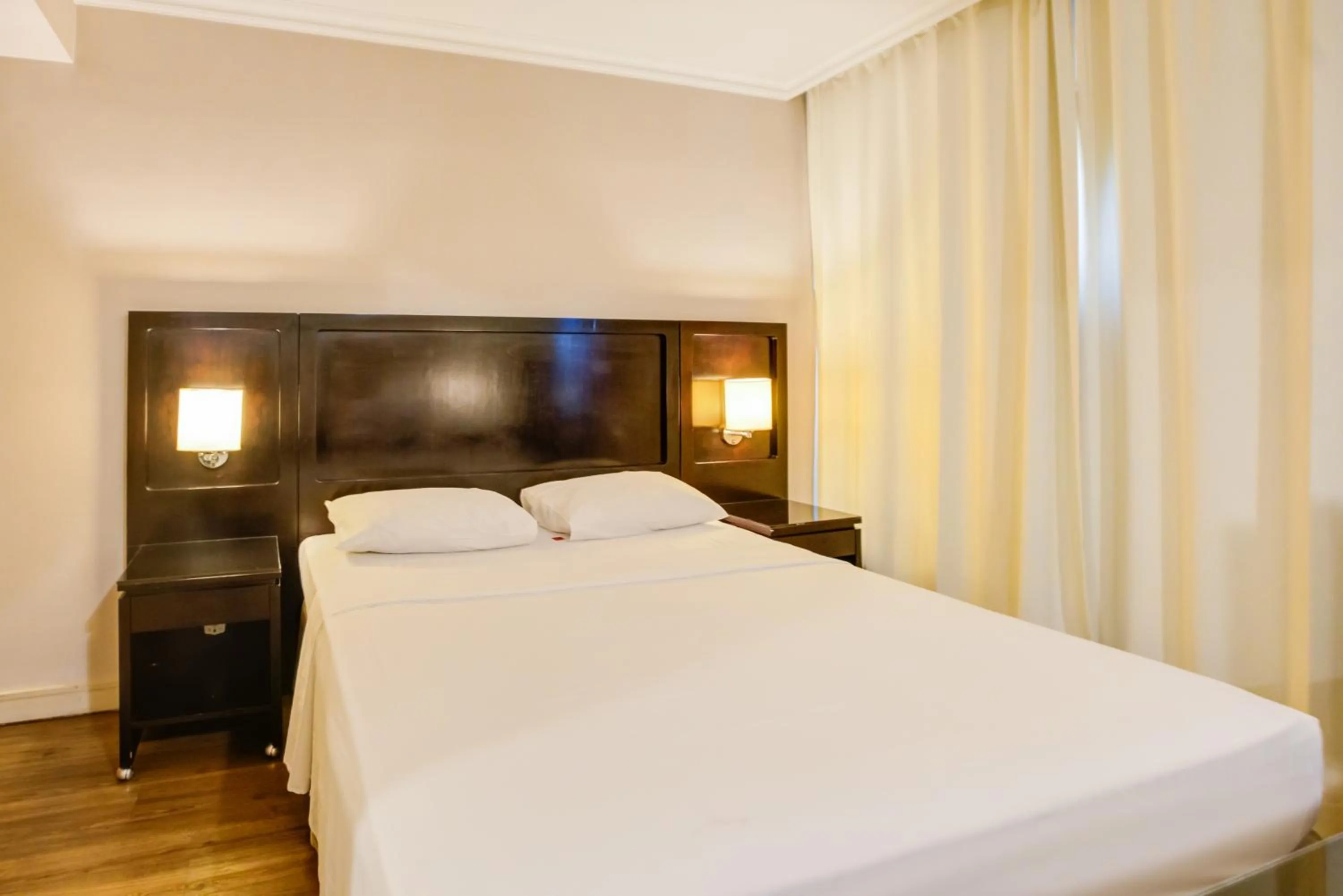 Bed in Transamerica Executive Perdizes