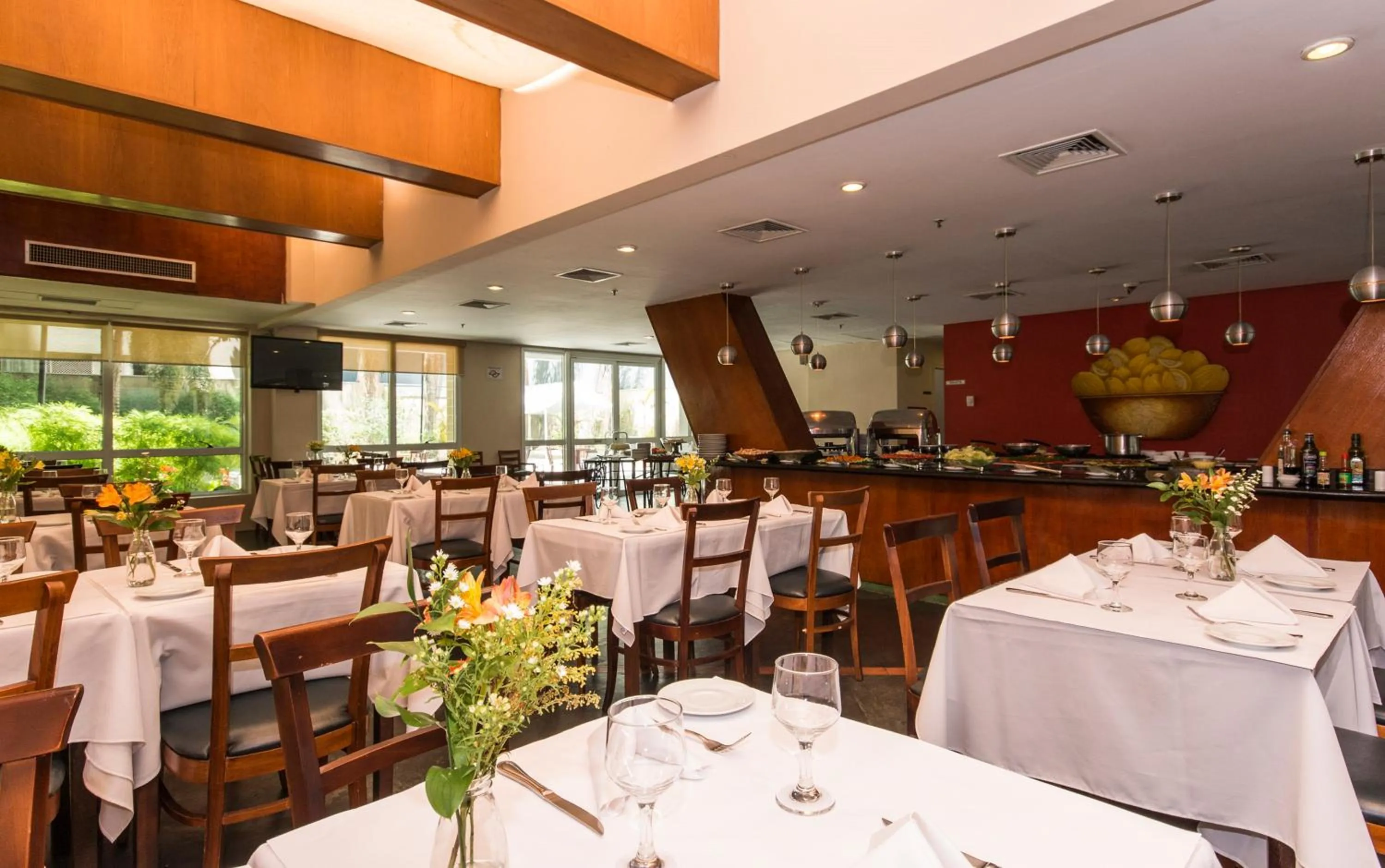 Restaurant/places to eat in Transamerica Executive Perdizes