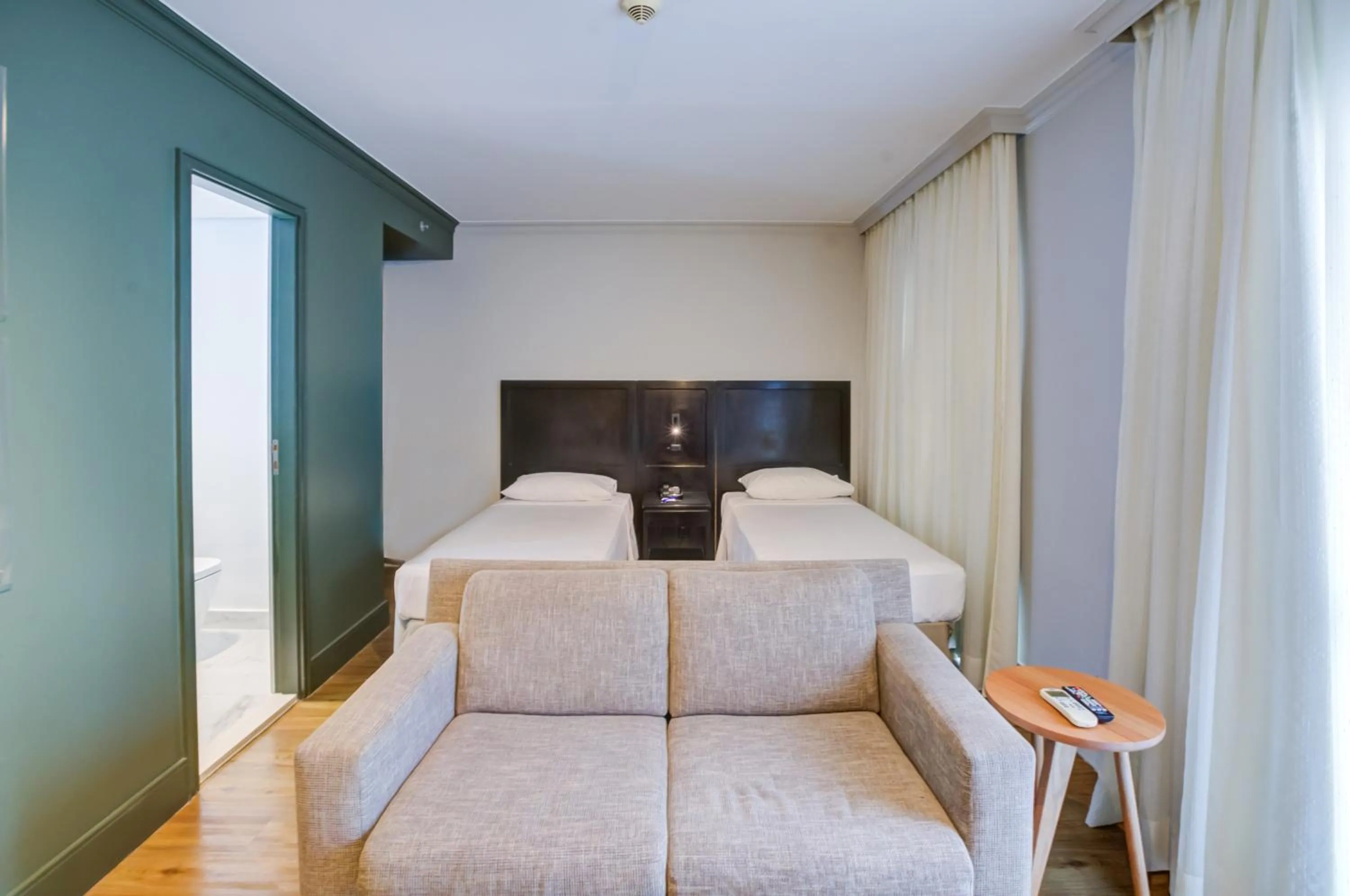 Bed in Transamerica Executive Perdizes