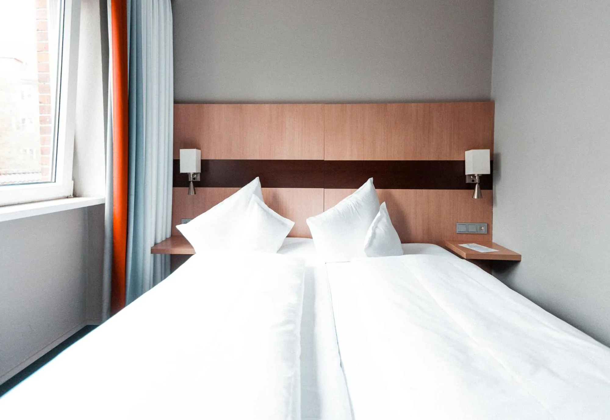 Bed in Hotel am Rothenbaum