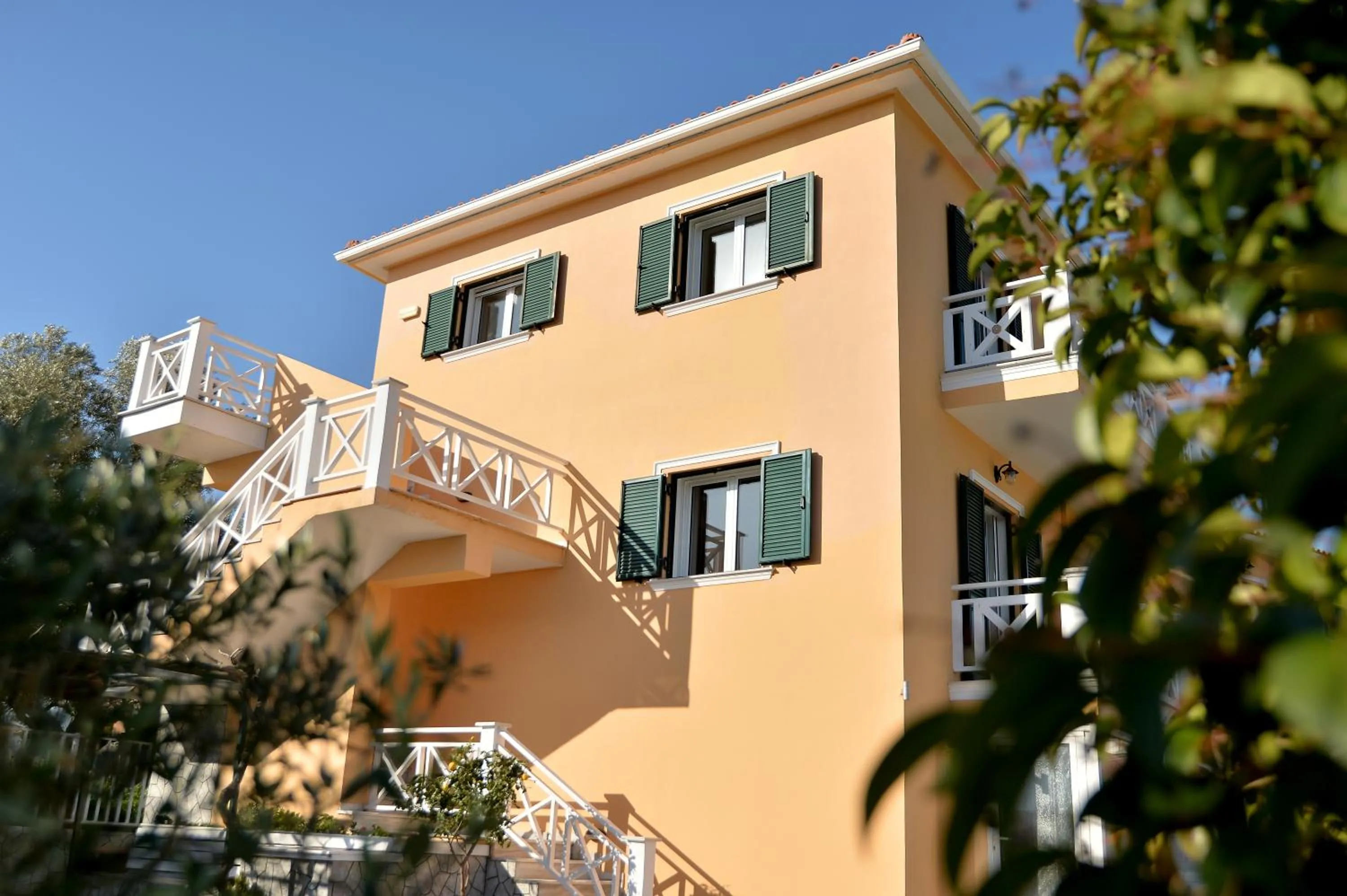 Property building in Villa Reverenza