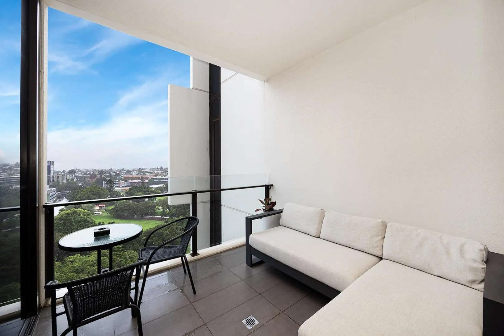 Balcony/Terrace in Opera Apartments South Brisbane