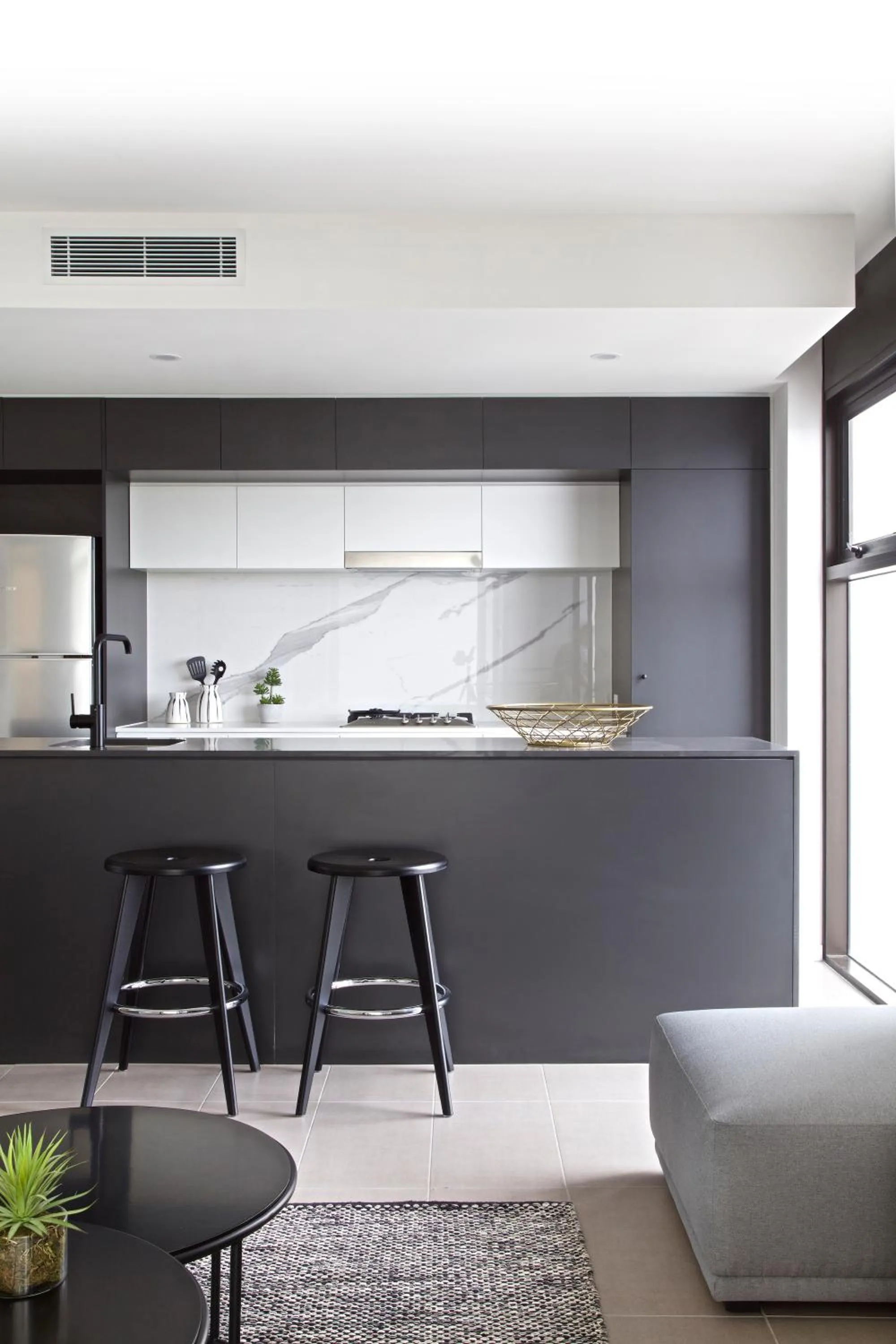 Kitchen or kitchenette in Opera Apartments South Brisbane
