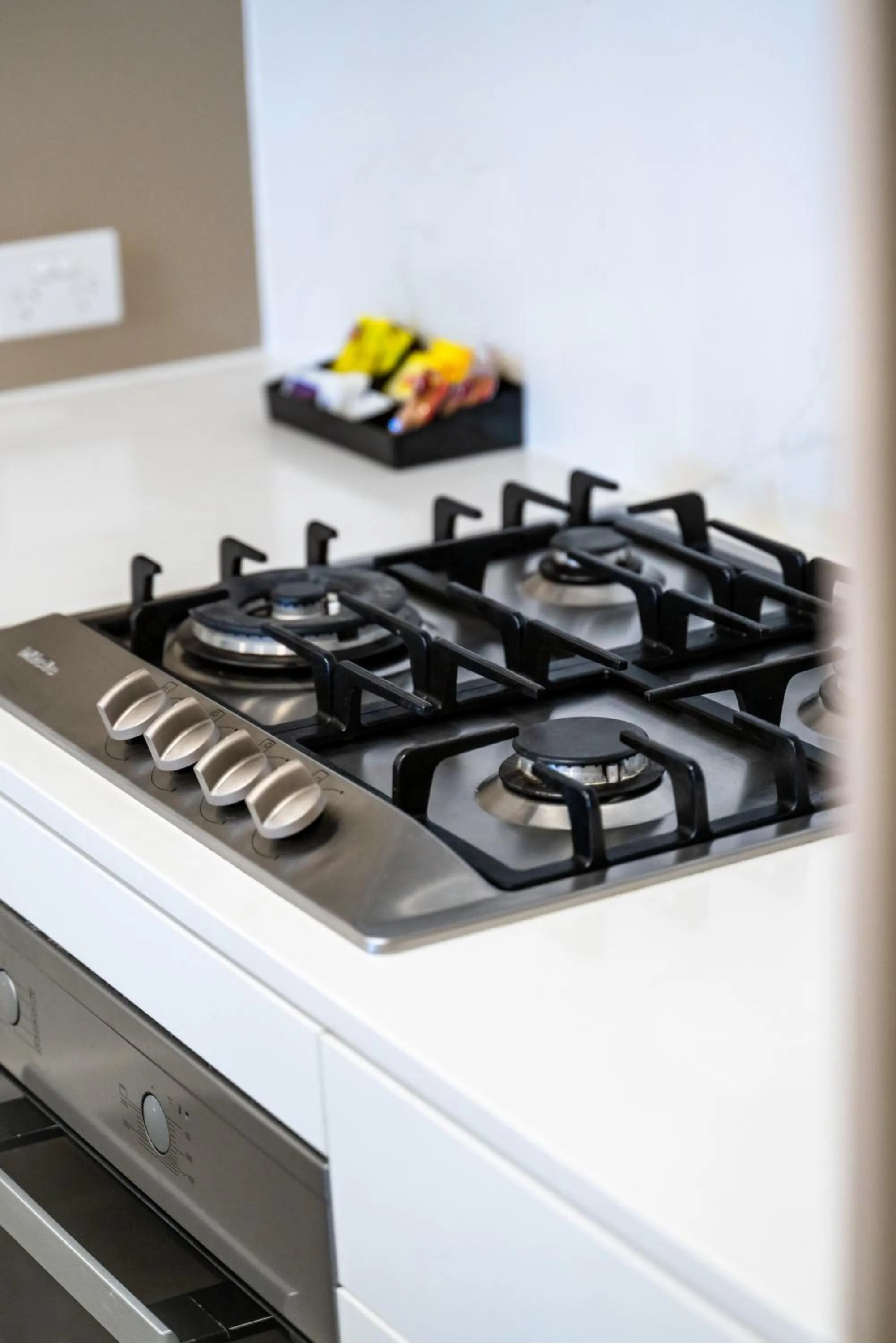 Kitchen or kitchenette in Opera Apartments South Brisbane