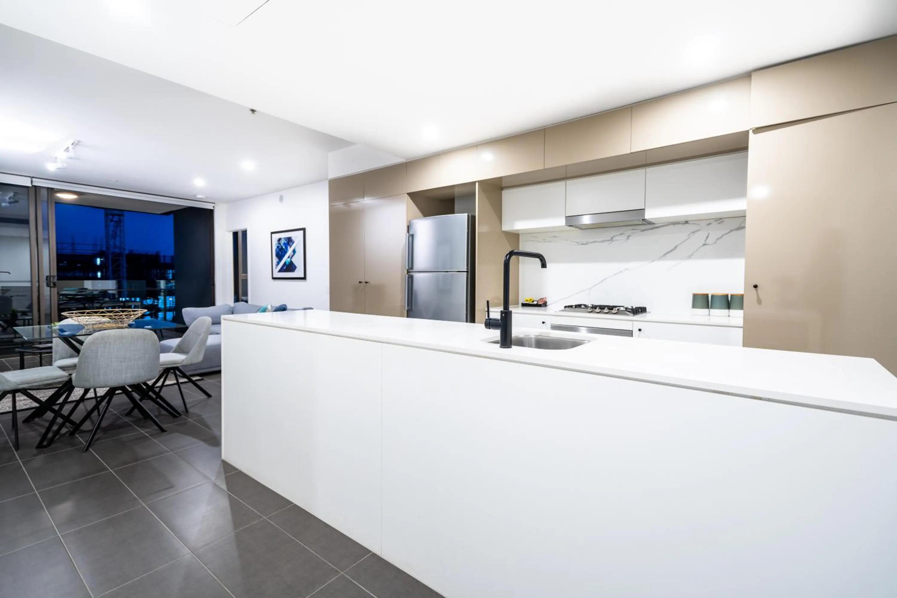 Kitchen or kitchenette in Opera Apartments South Brisbane