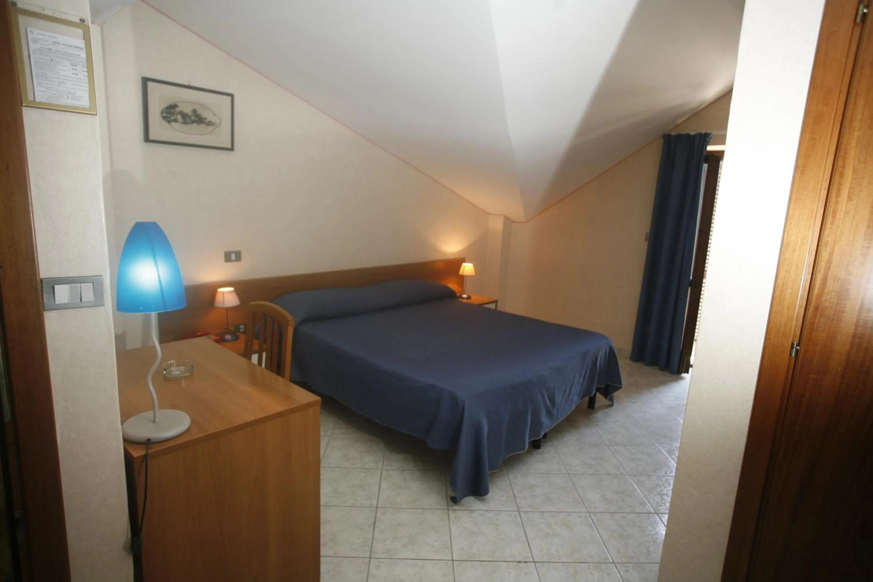 Bed in Hotel B&B Marina