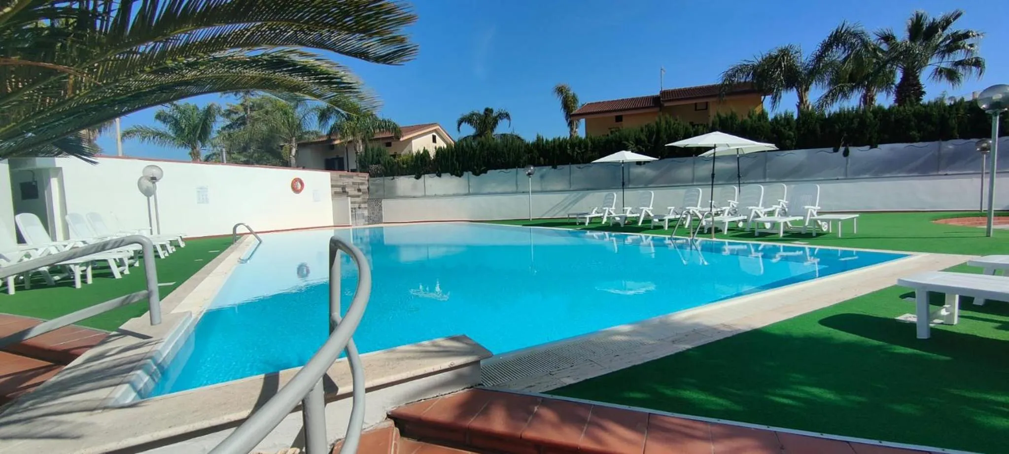 Swimming Pool in Hotel B&B Marina