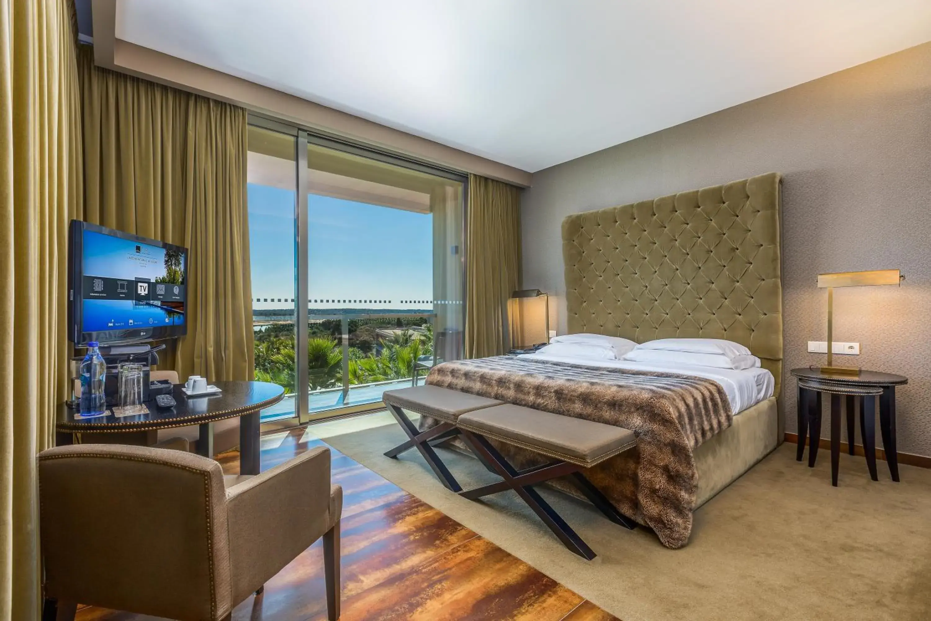 Suite in AP Lago Montargil - Conference & SPA Suite in AP Lago Montargil - Conference & SPA