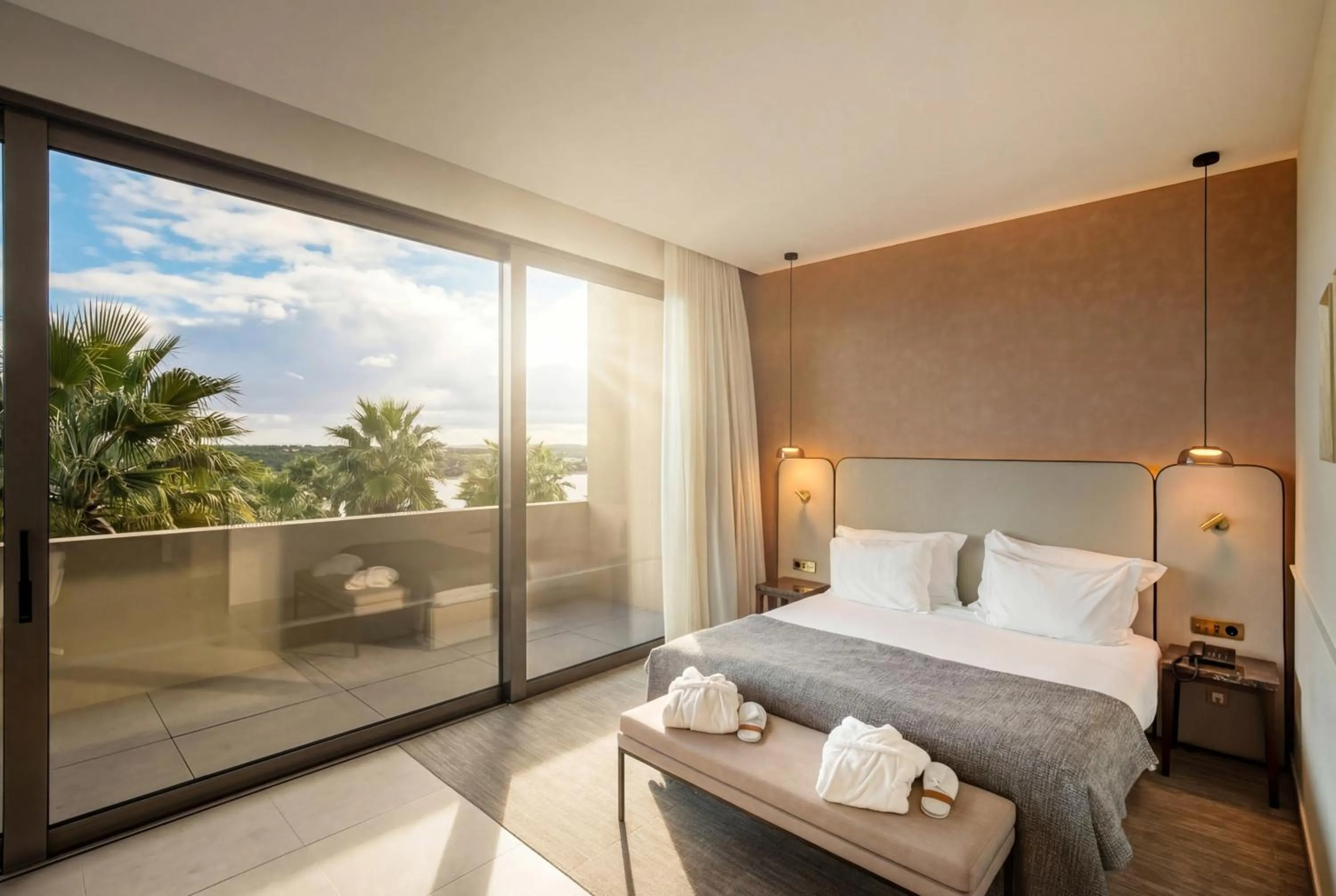 Lake view, Bed in AP Lago Montargil - Conference & SPA