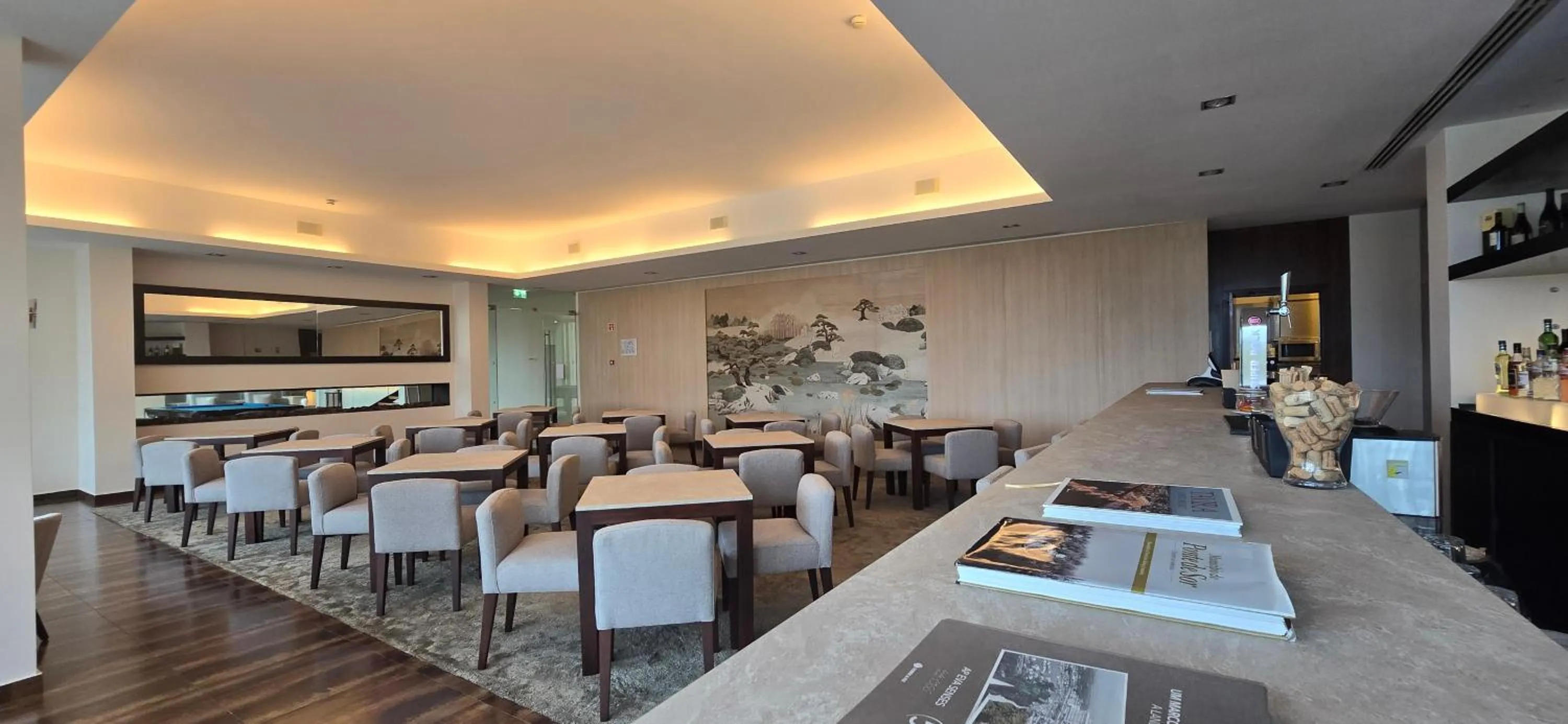 Lounge or bar in AP Lago Montargil - Conference & SPA