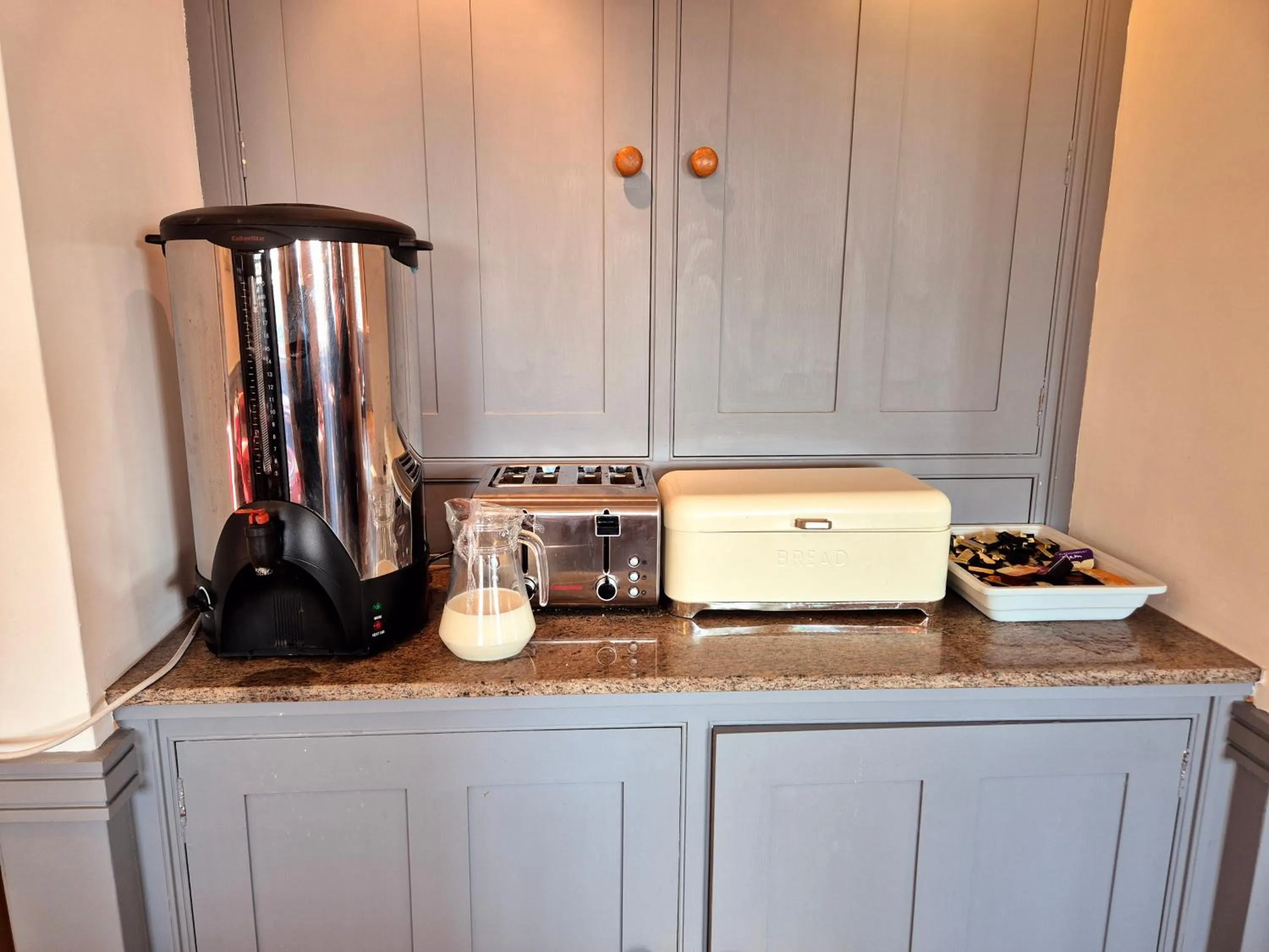 Breakfast in Supreme Inn Boston